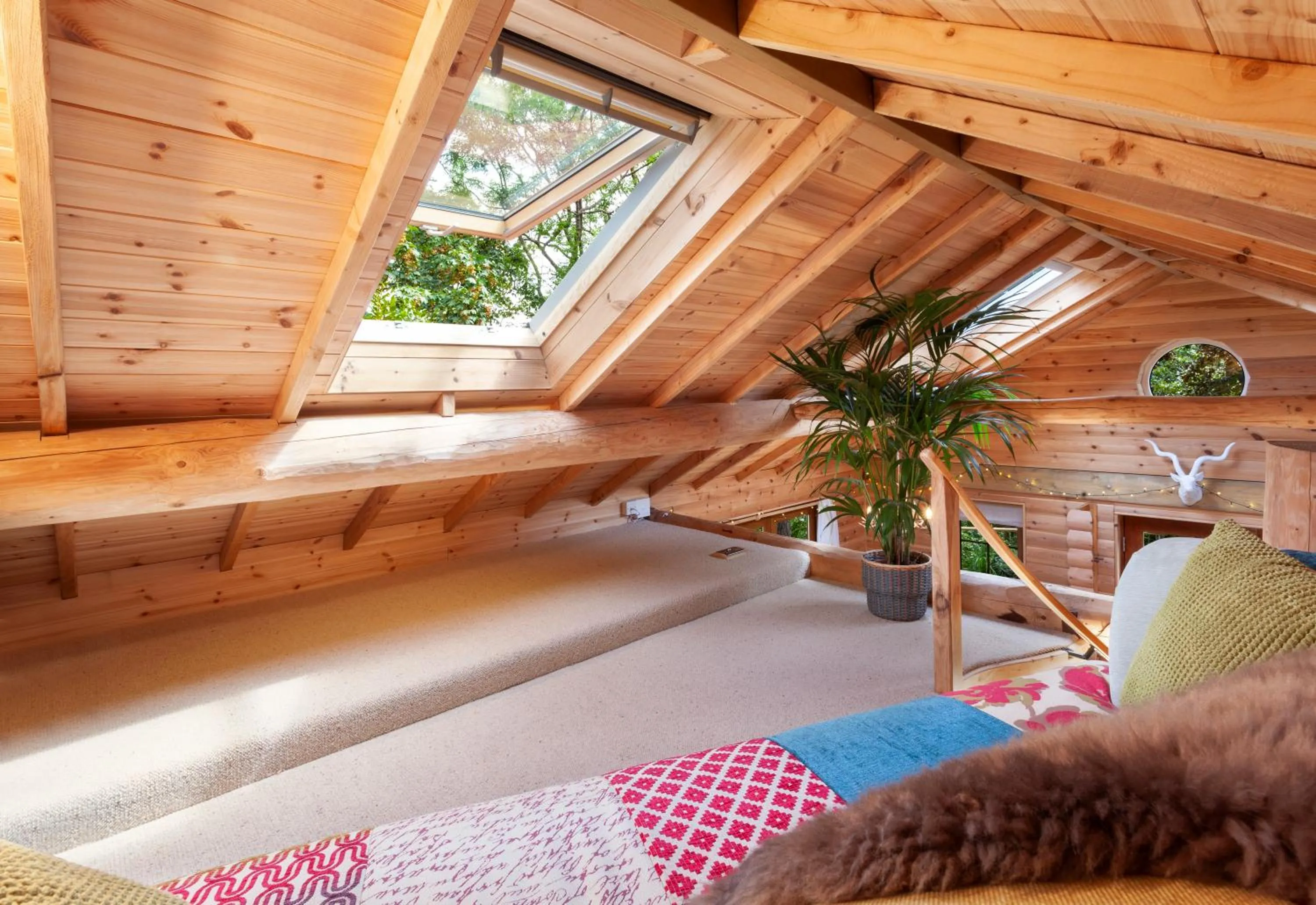 Porthole Log Cabin