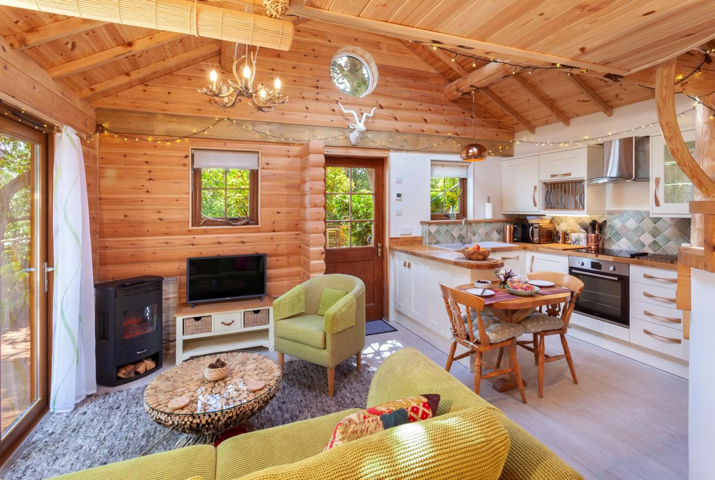Porthole Log Cabin