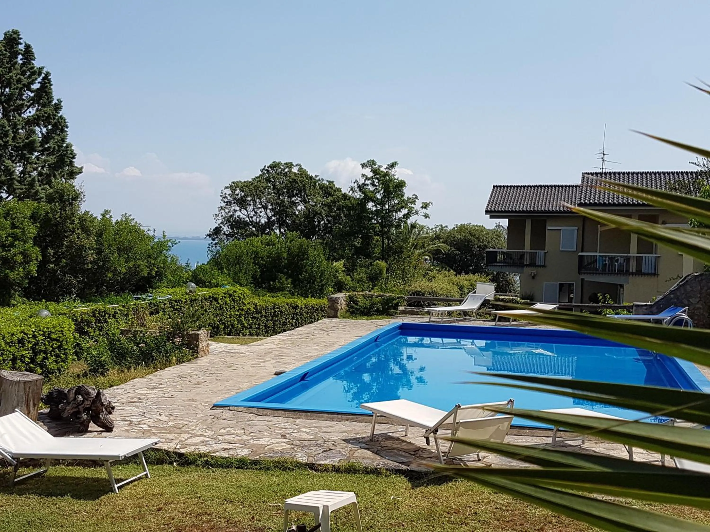 Navarro Hill Resort