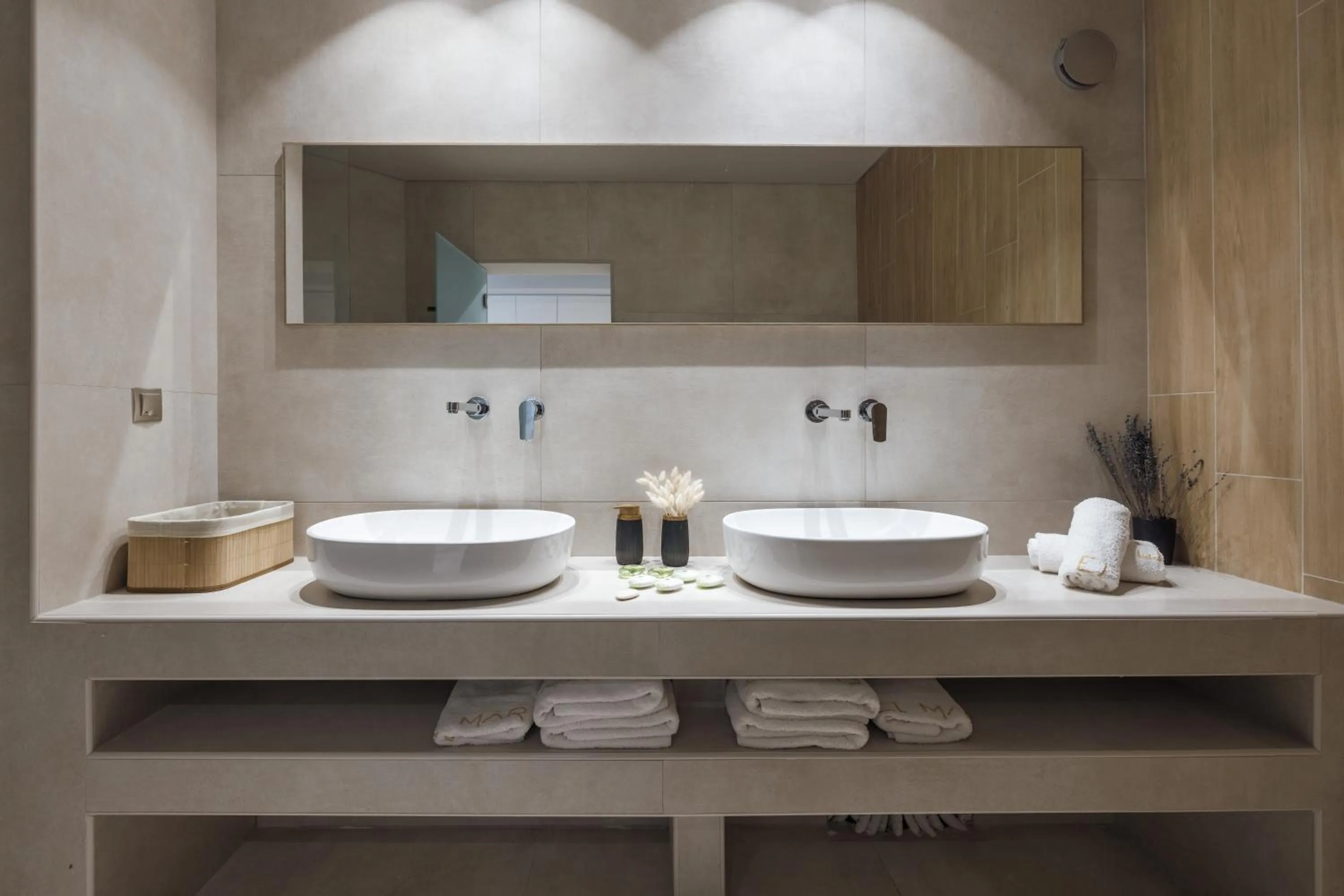 Bathroom in El Mar Naxos