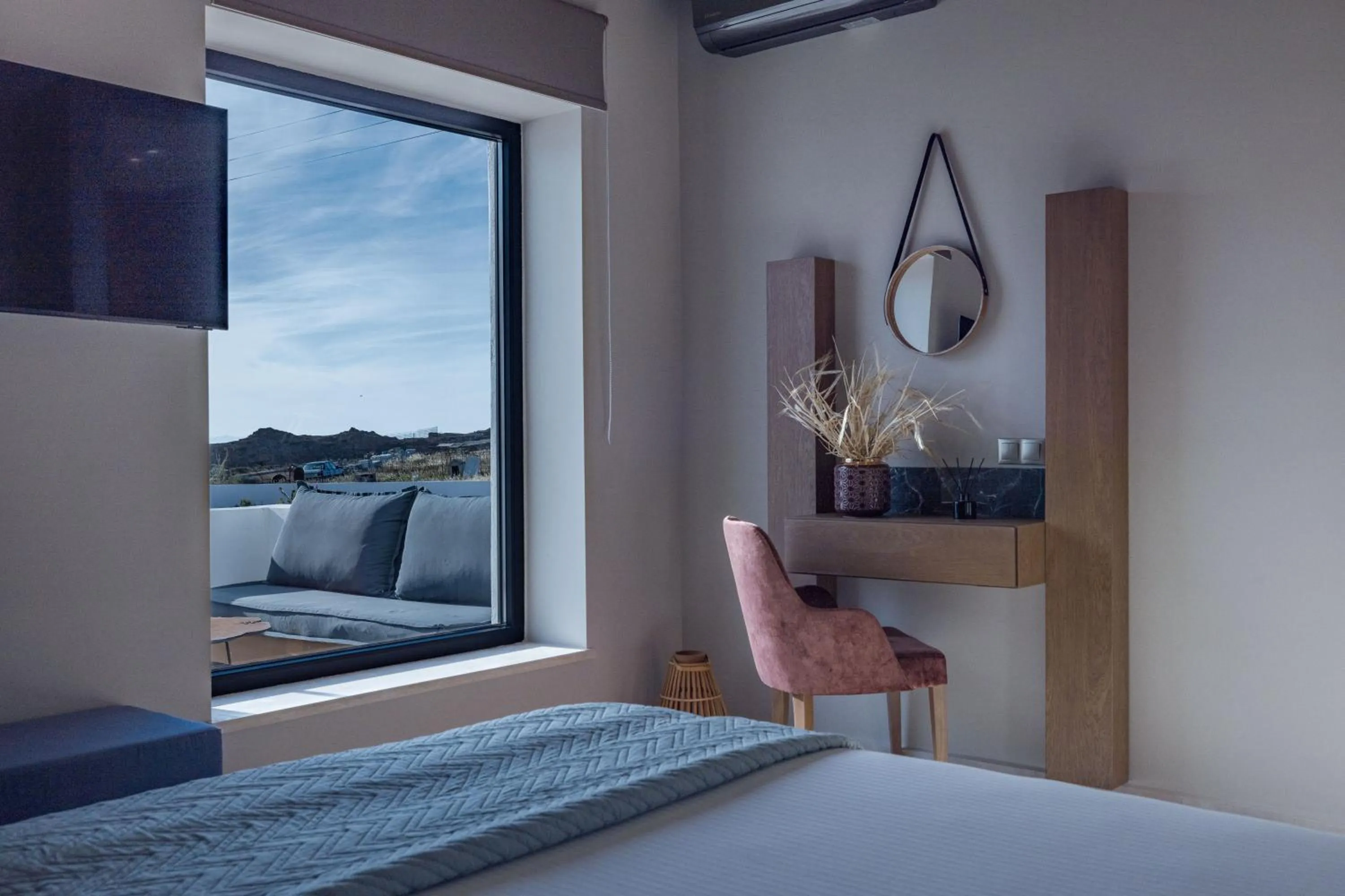 View (from property/room), Bed in El Mar Naxos