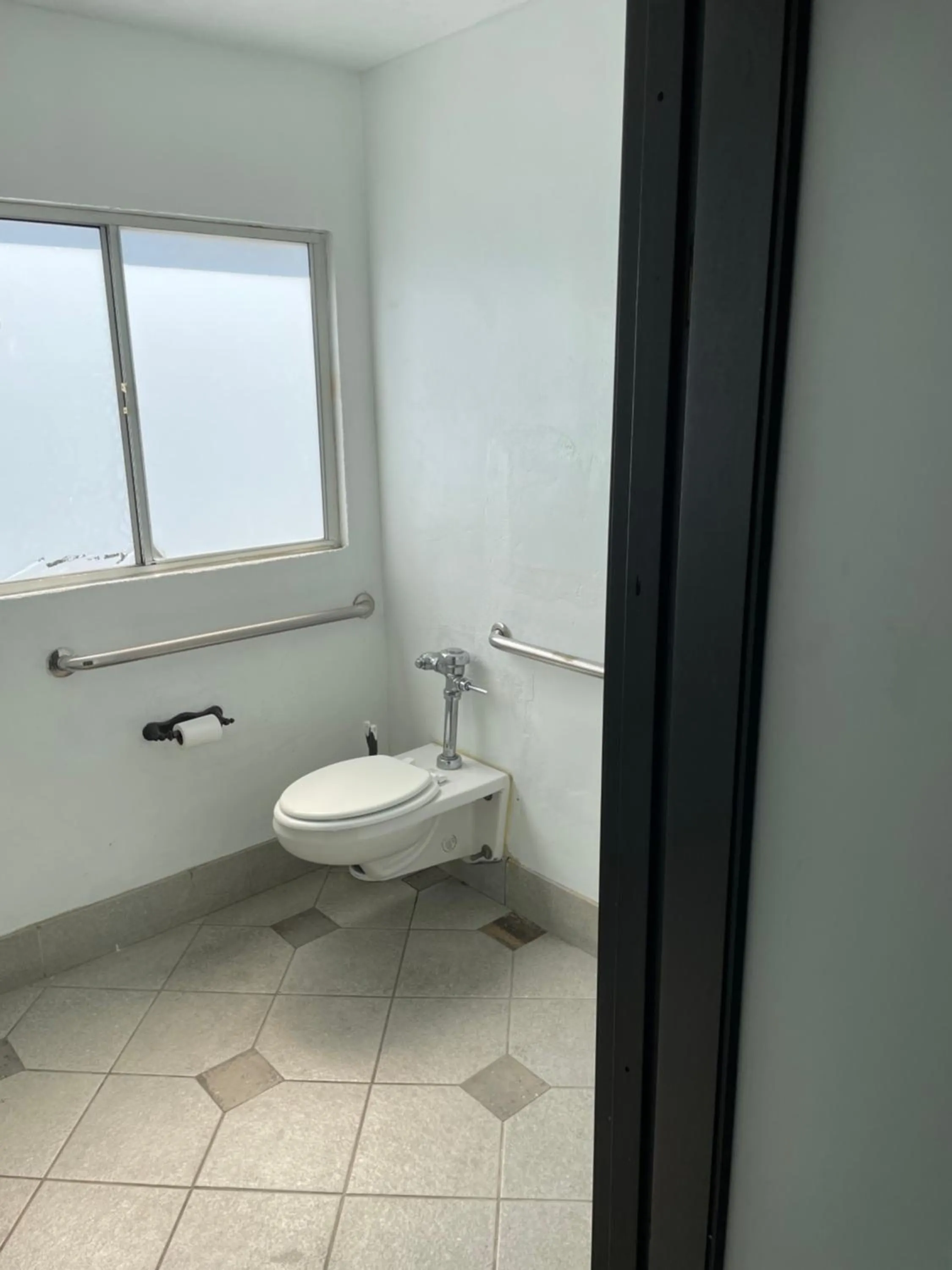 Bathroom in Culver City Hostel