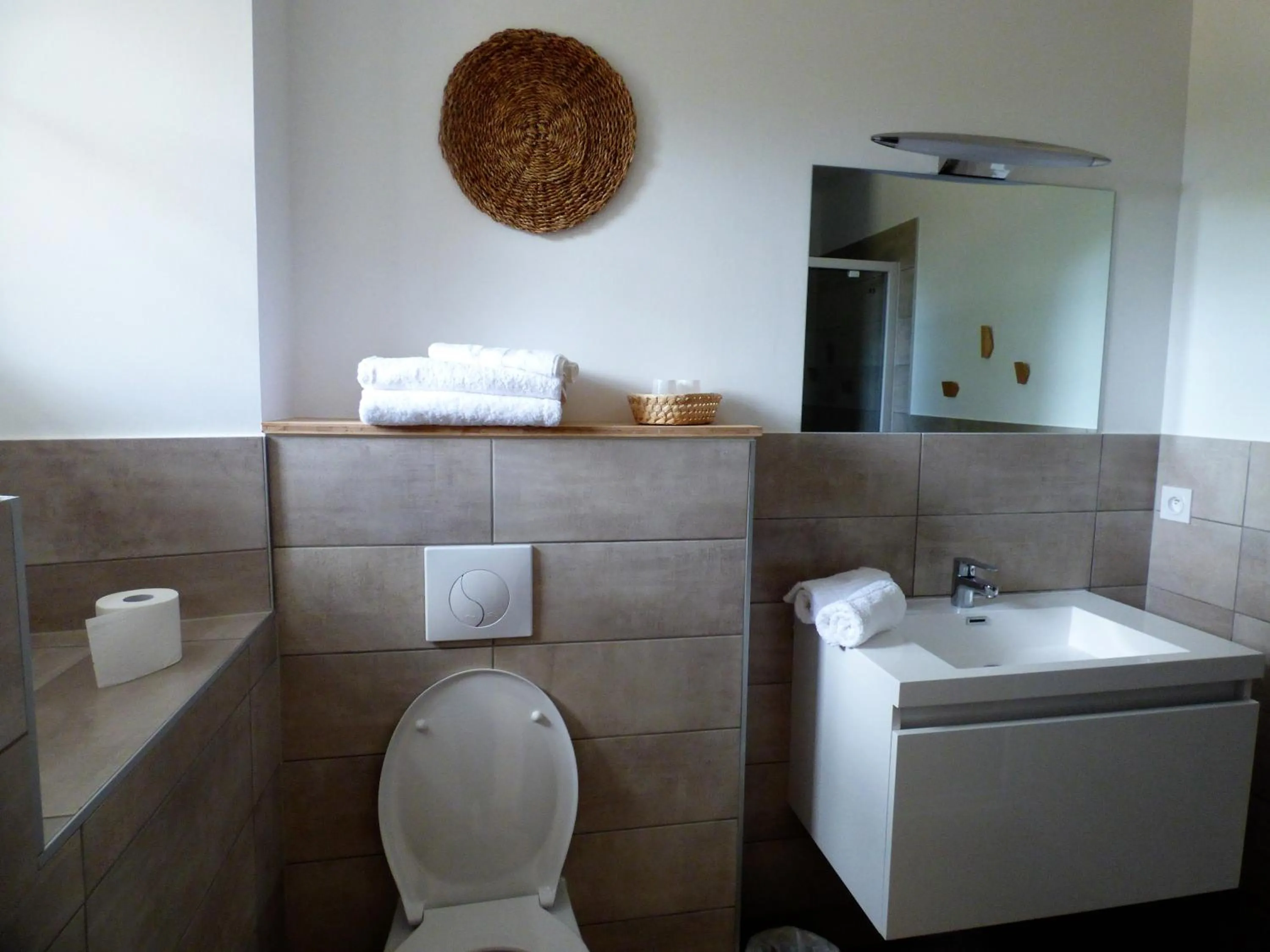 Bathroom in Les Hauts de Malirat