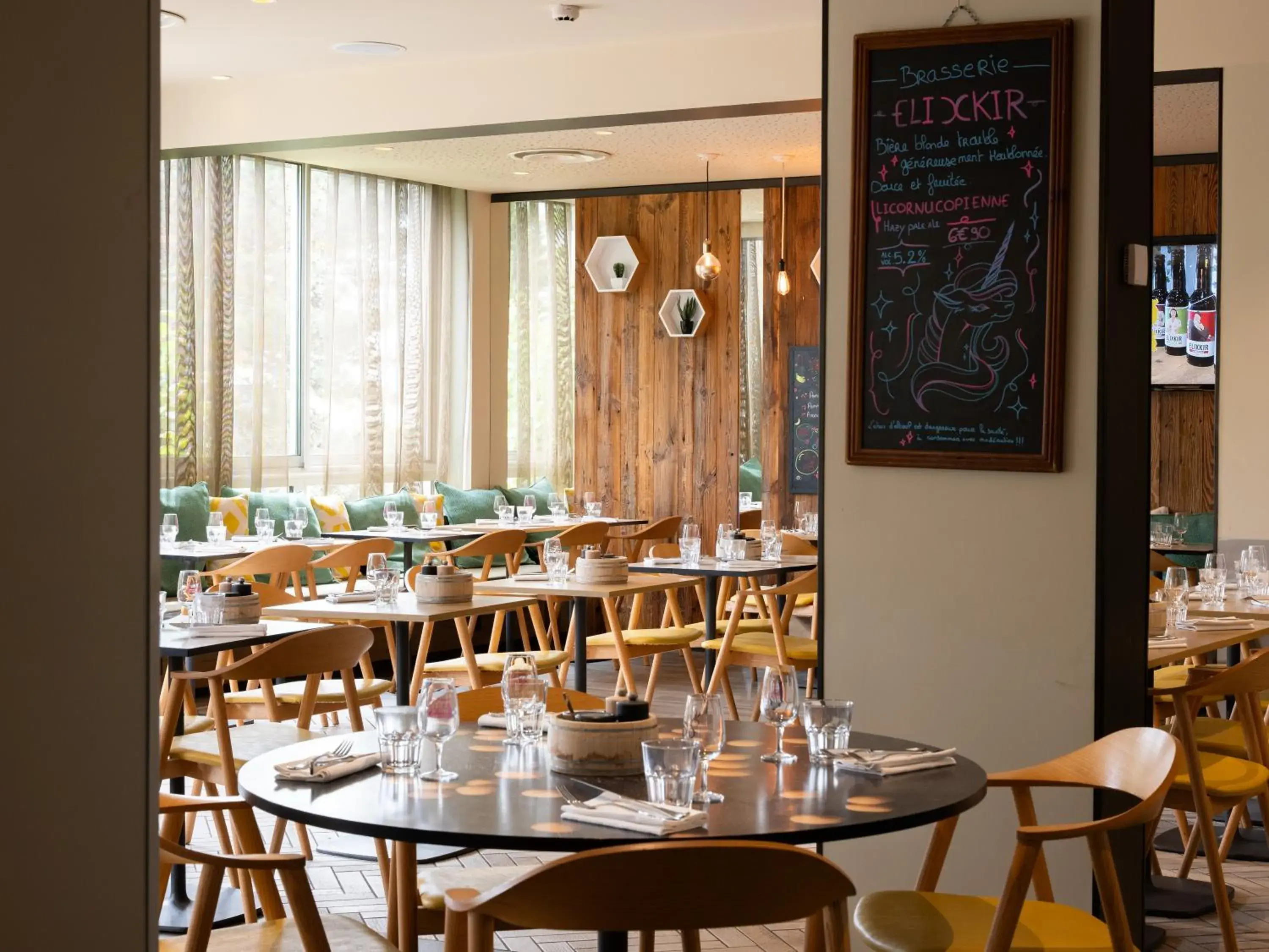 Restaurant/places to eat in ibis Dijon Gare Restaurant/places to eat in ibis Dijon Gare