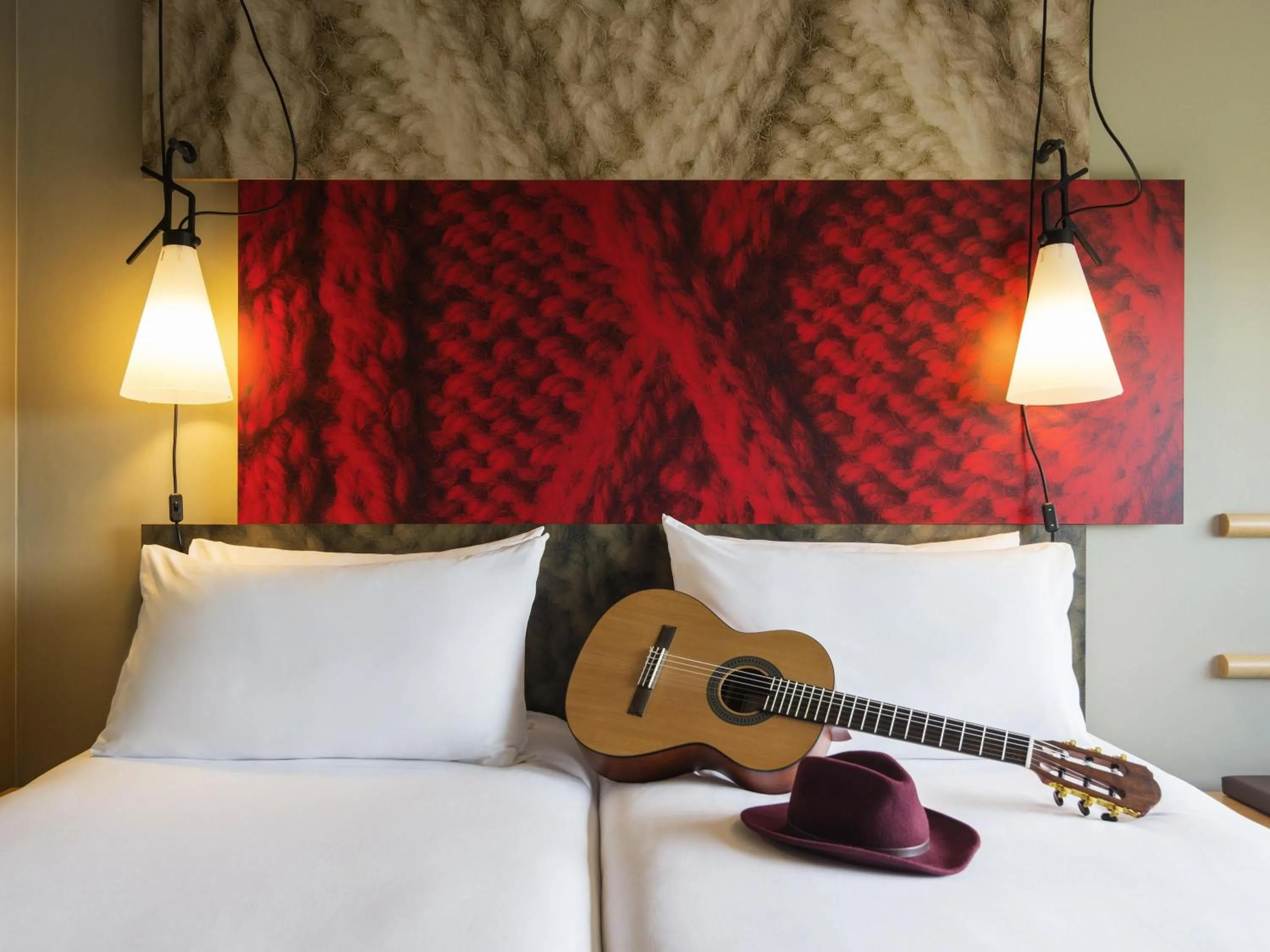 Bedroom, Bed in ibis Dijon Gare