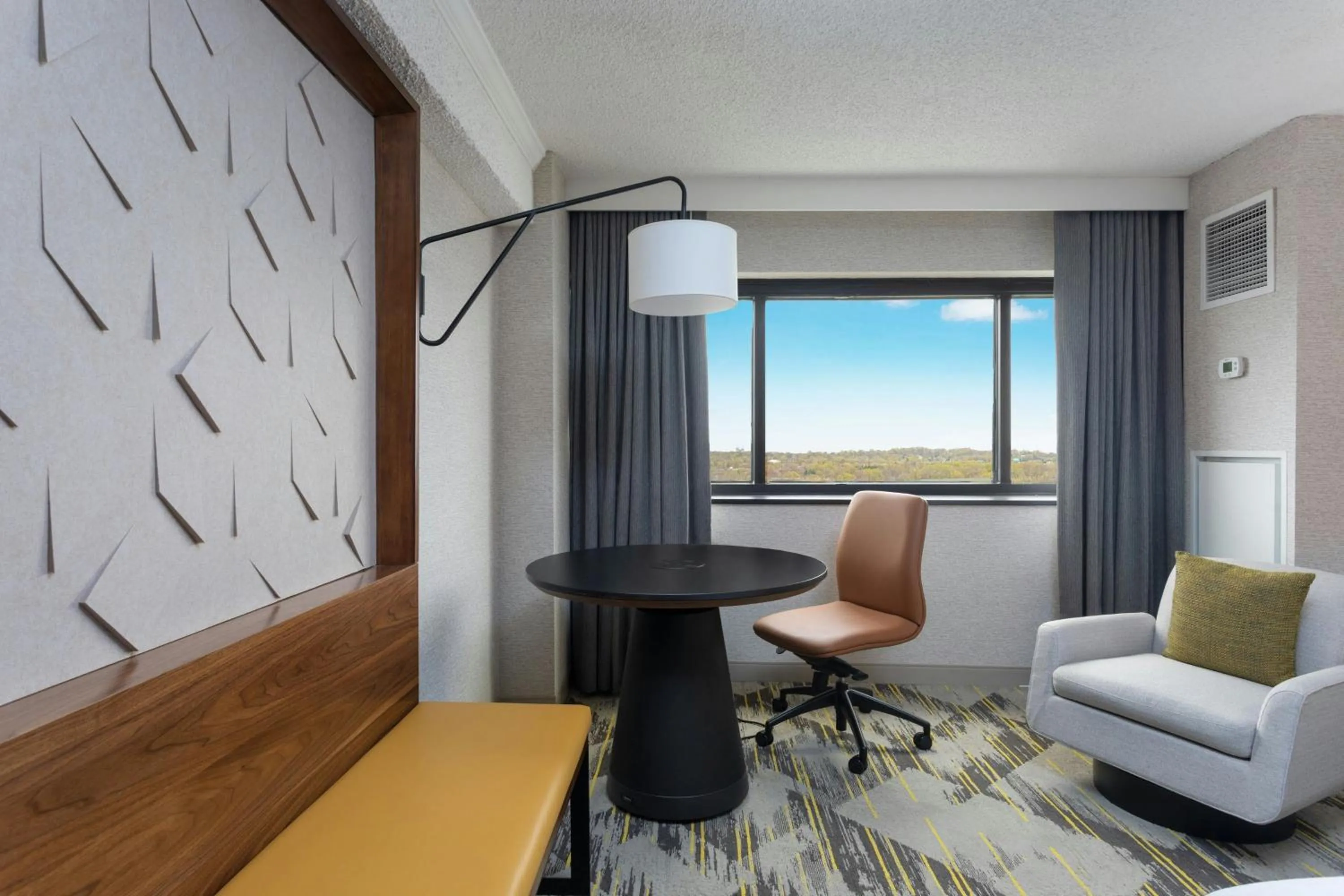 Photo of the whole room in Sheraton Edison