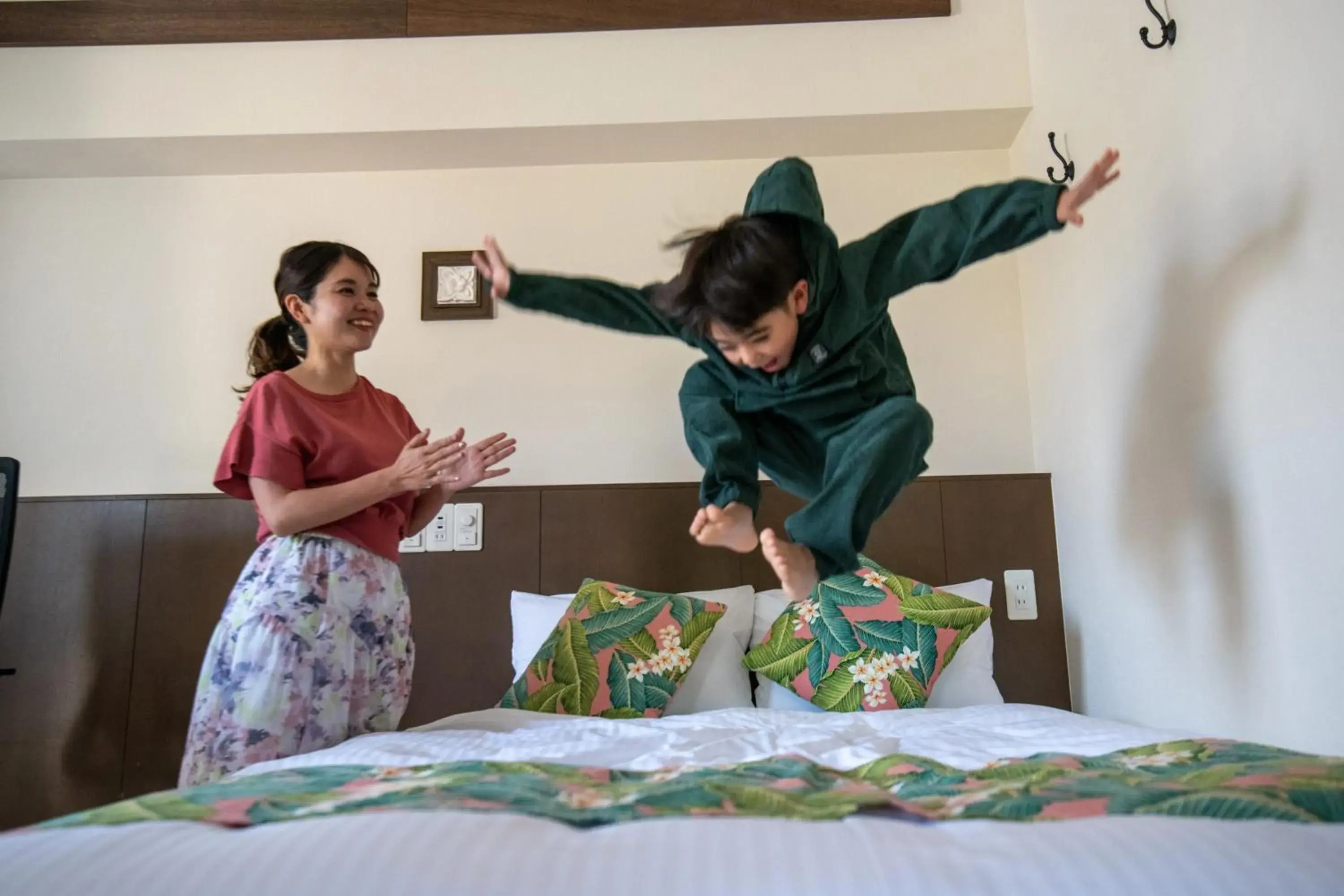 People, Bed in Aqua Resort in Chatan People, Bed in Aqua Resort in Chatan