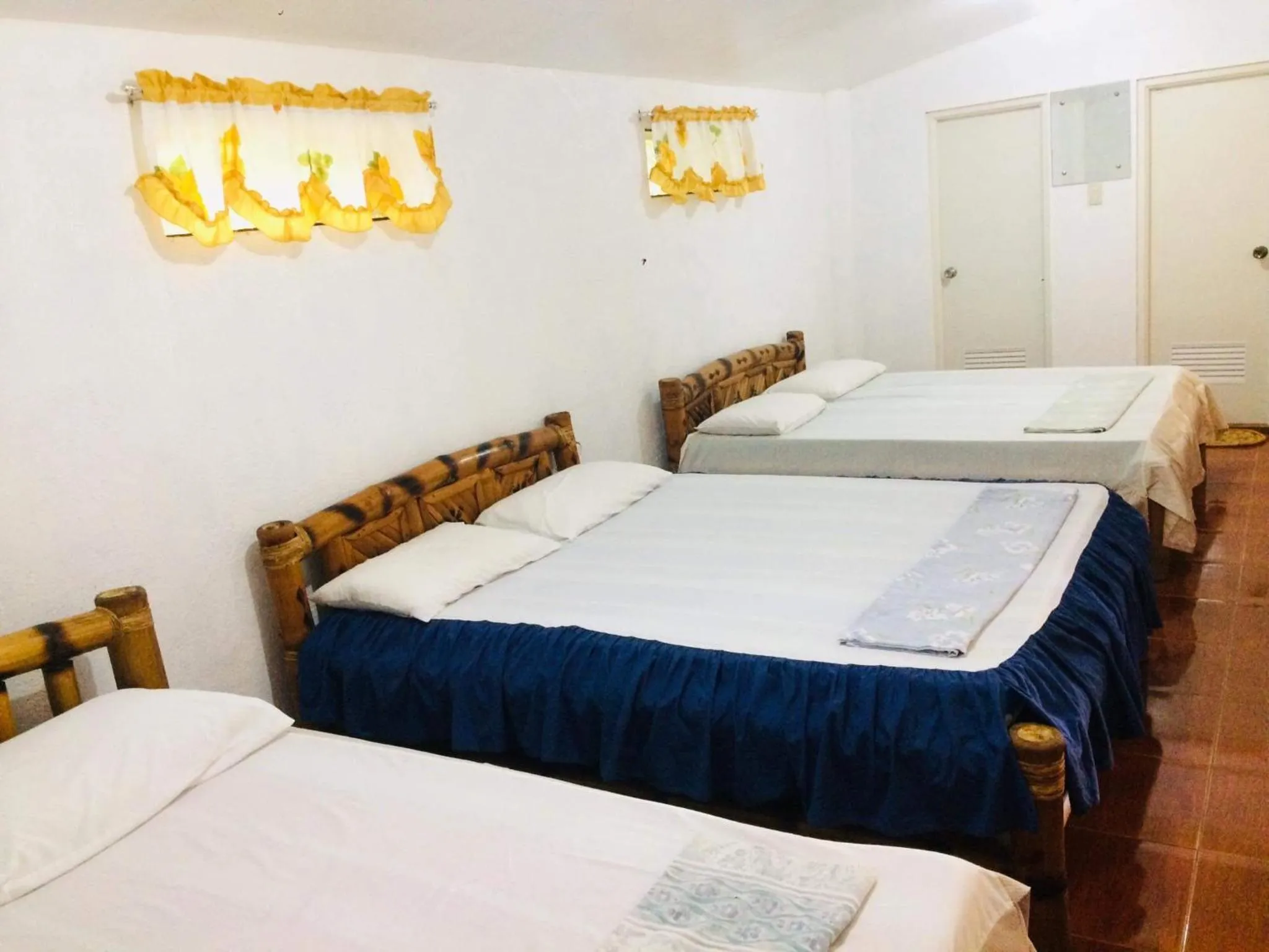 Bed in The Pelicans Resort