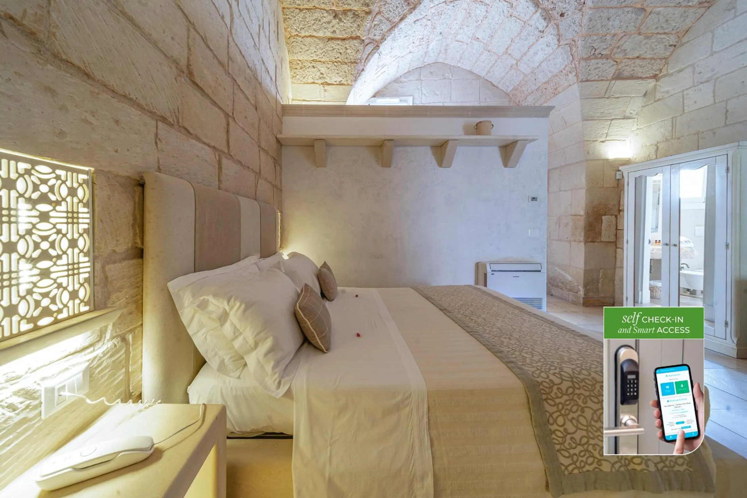 Bed in Corte Dei Granai Meeting & SPA - Raro Rooms Collection