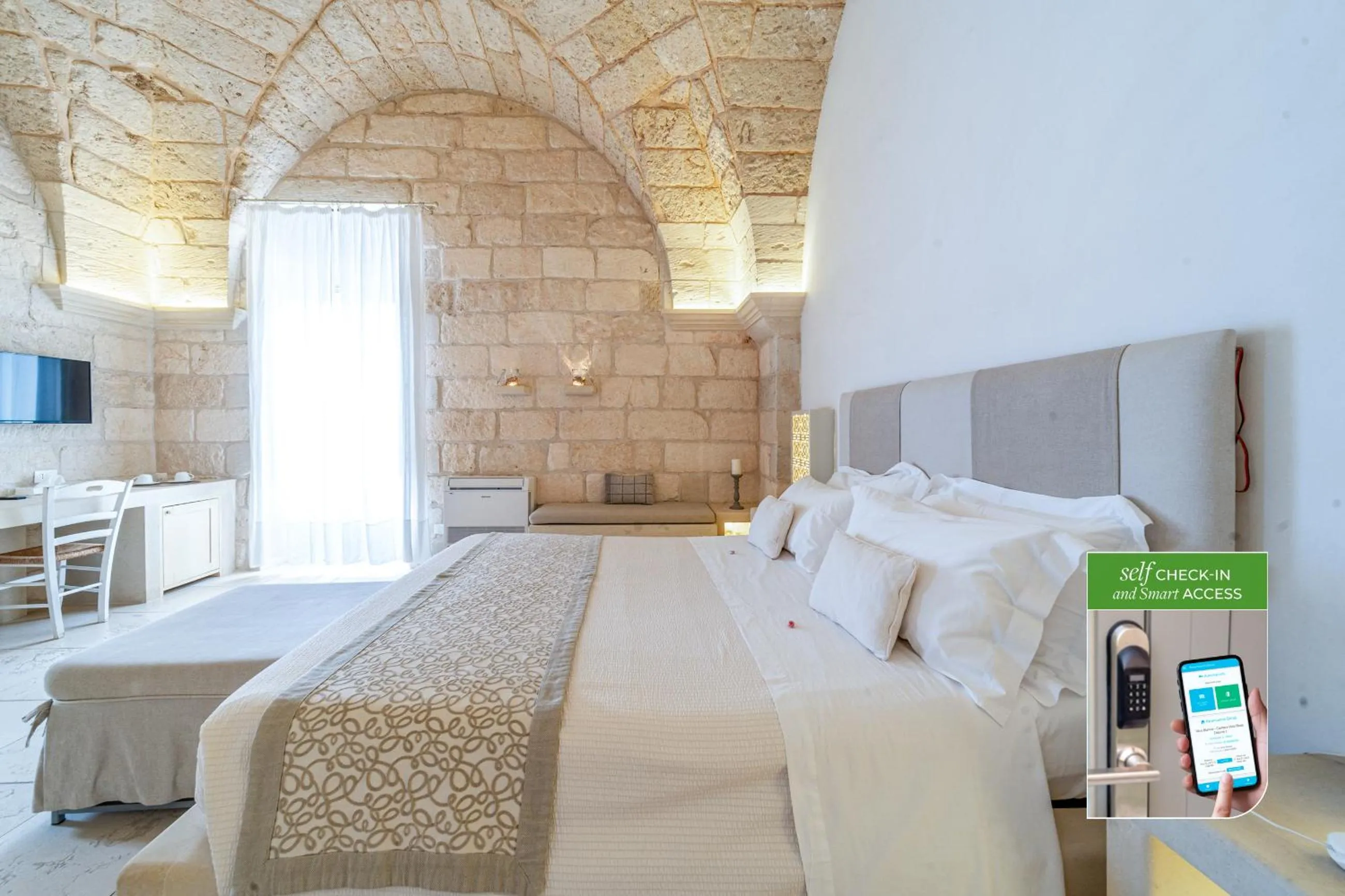 Bed in Corte Dei Granai Meeting & SPA - Raro Rooms Collection