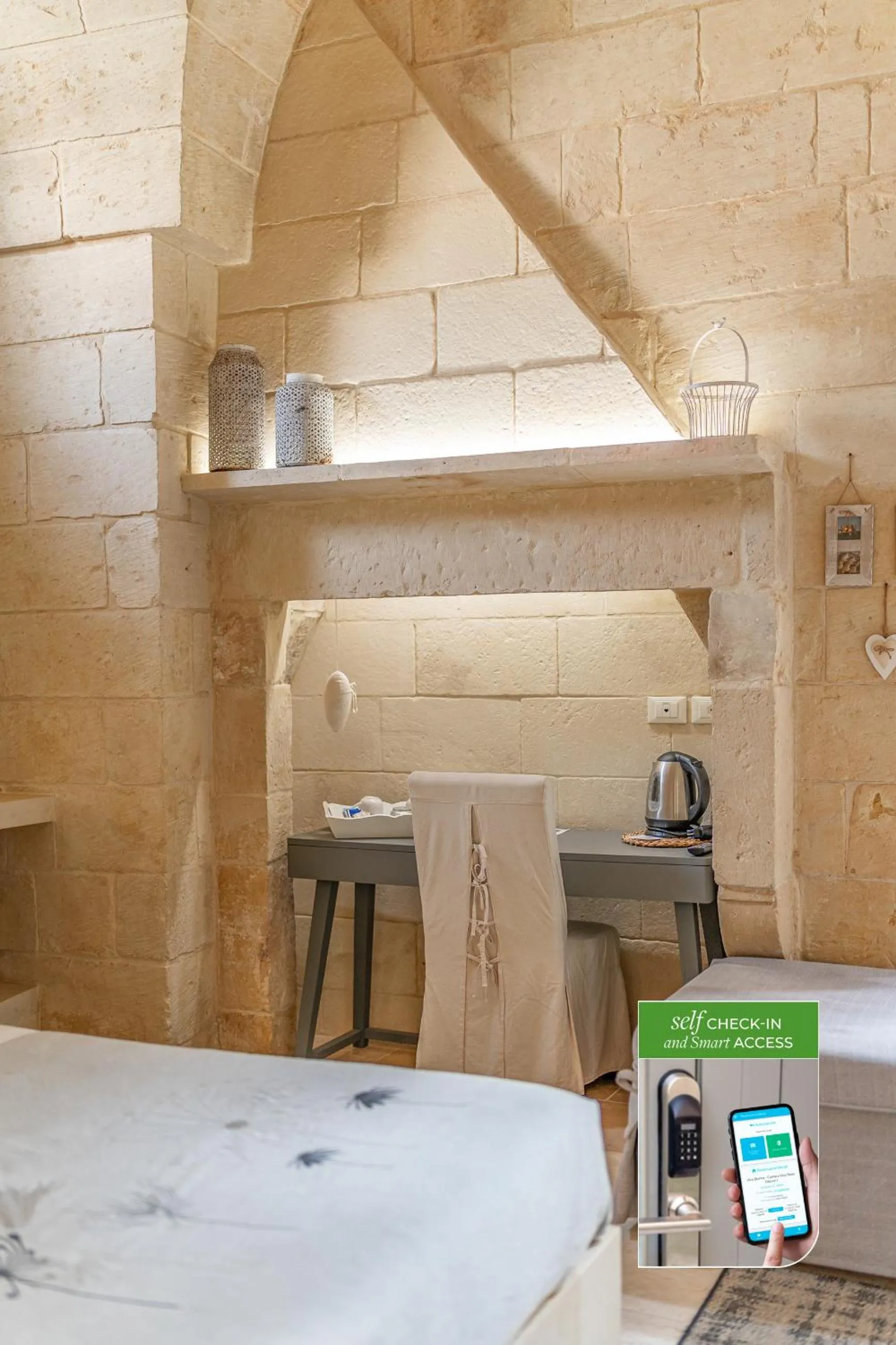 Bed in Corte Dei Granai Meeting & SPA - Raro Rooms Collection