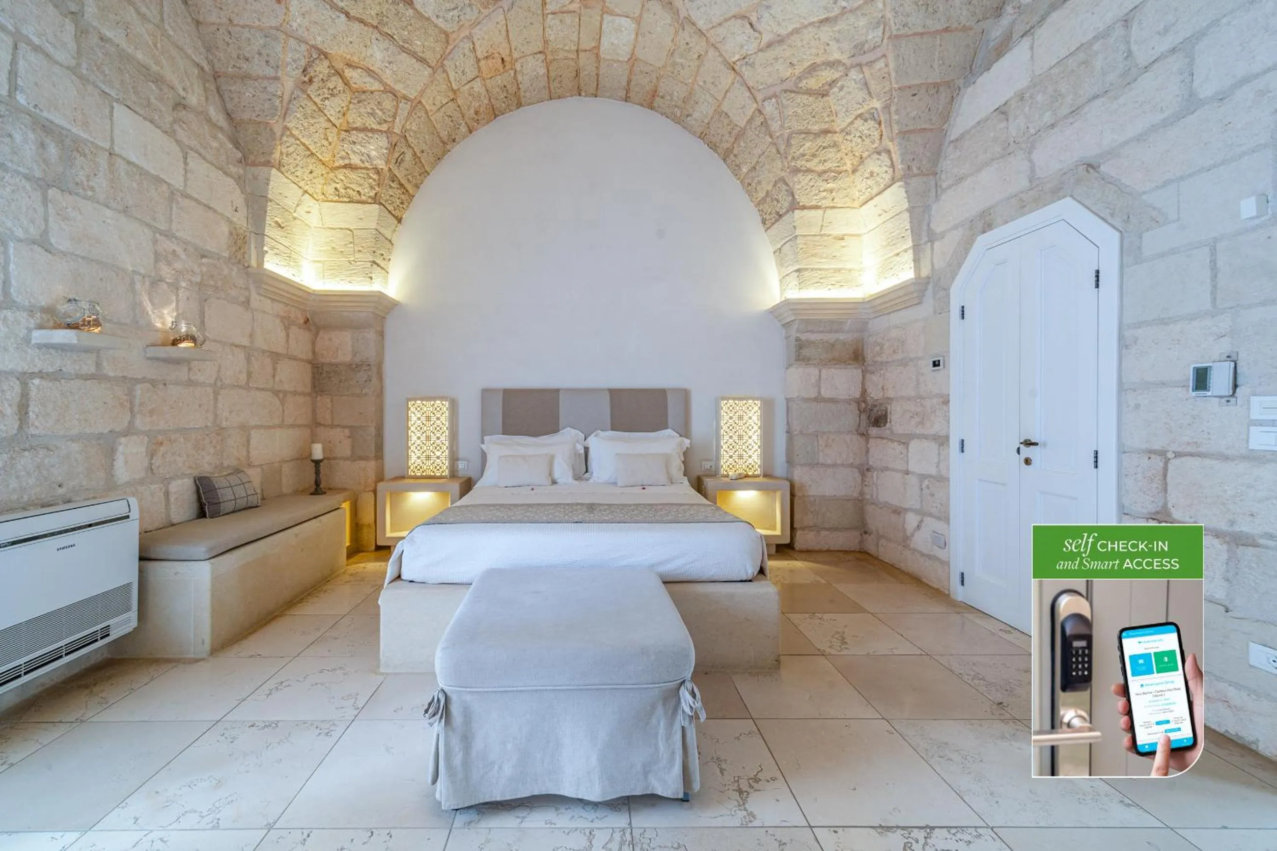 Bed in Corte Dei Granai Meeting & SPA - Raro Rooms Collection