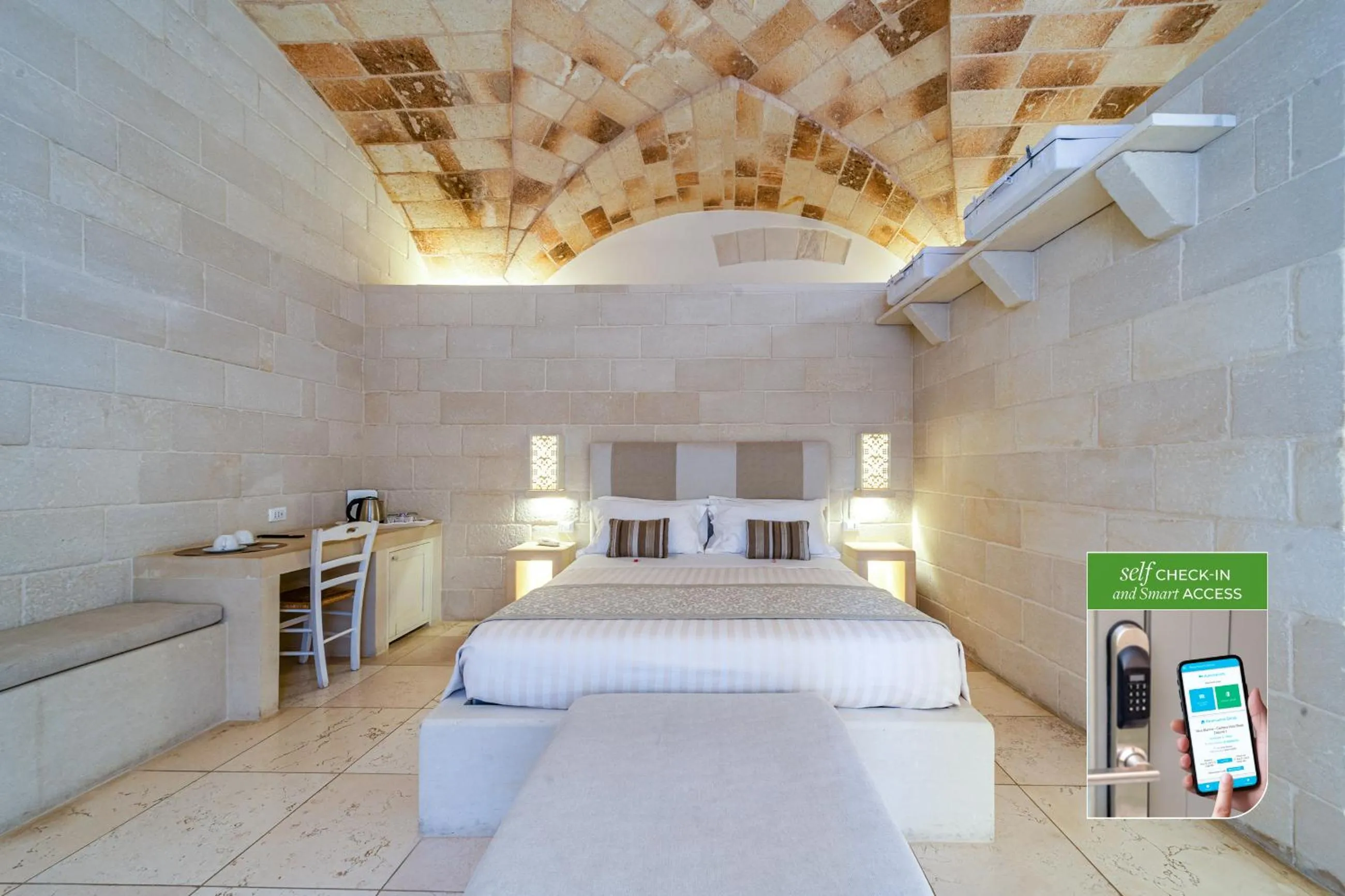 Bed in Corte Dei Granai Meeting & SPA - Raro Rooms Collection