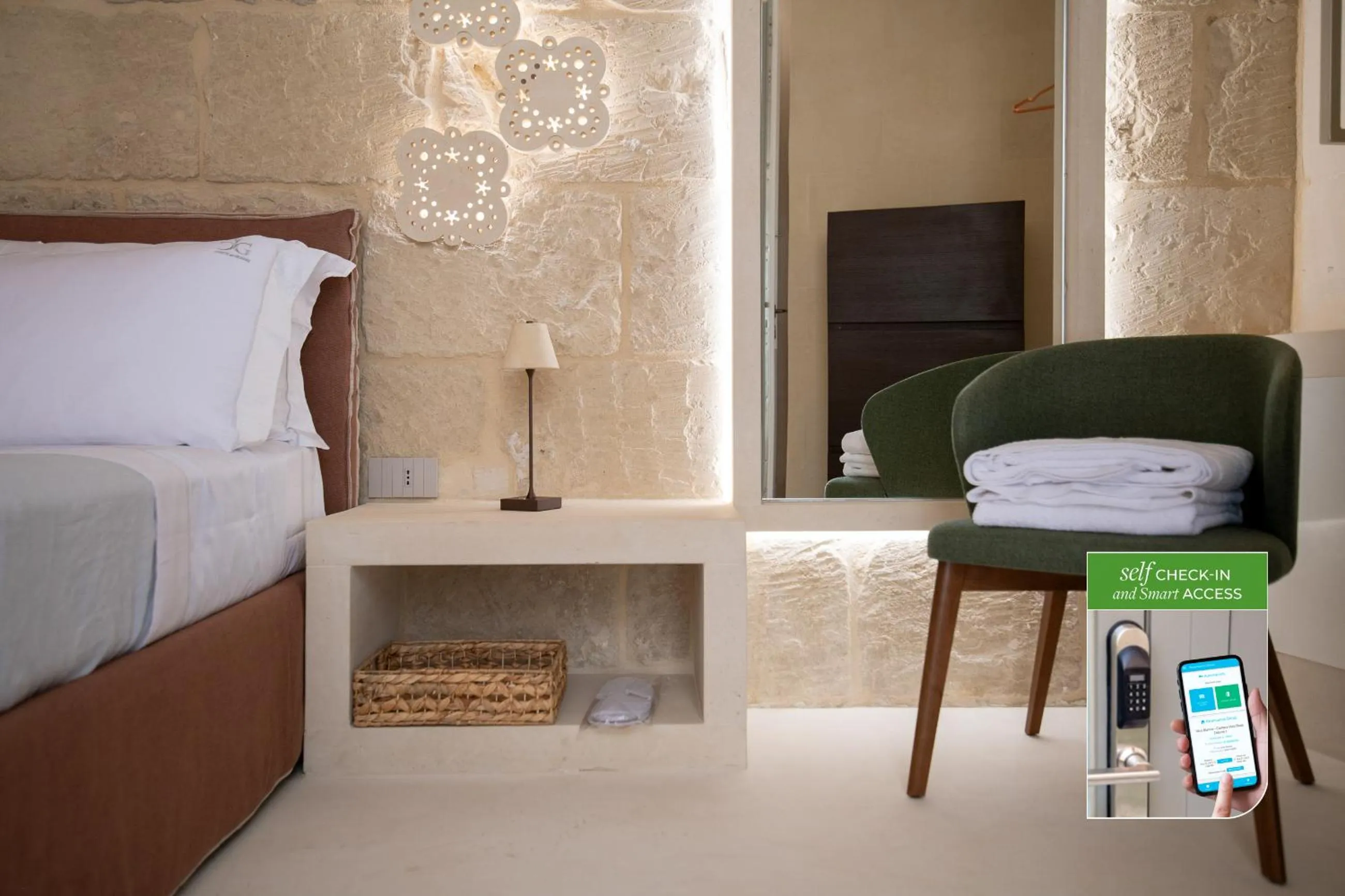Bed in Corte Dei Granai Meeting & SPA - Raro Rooms Collection