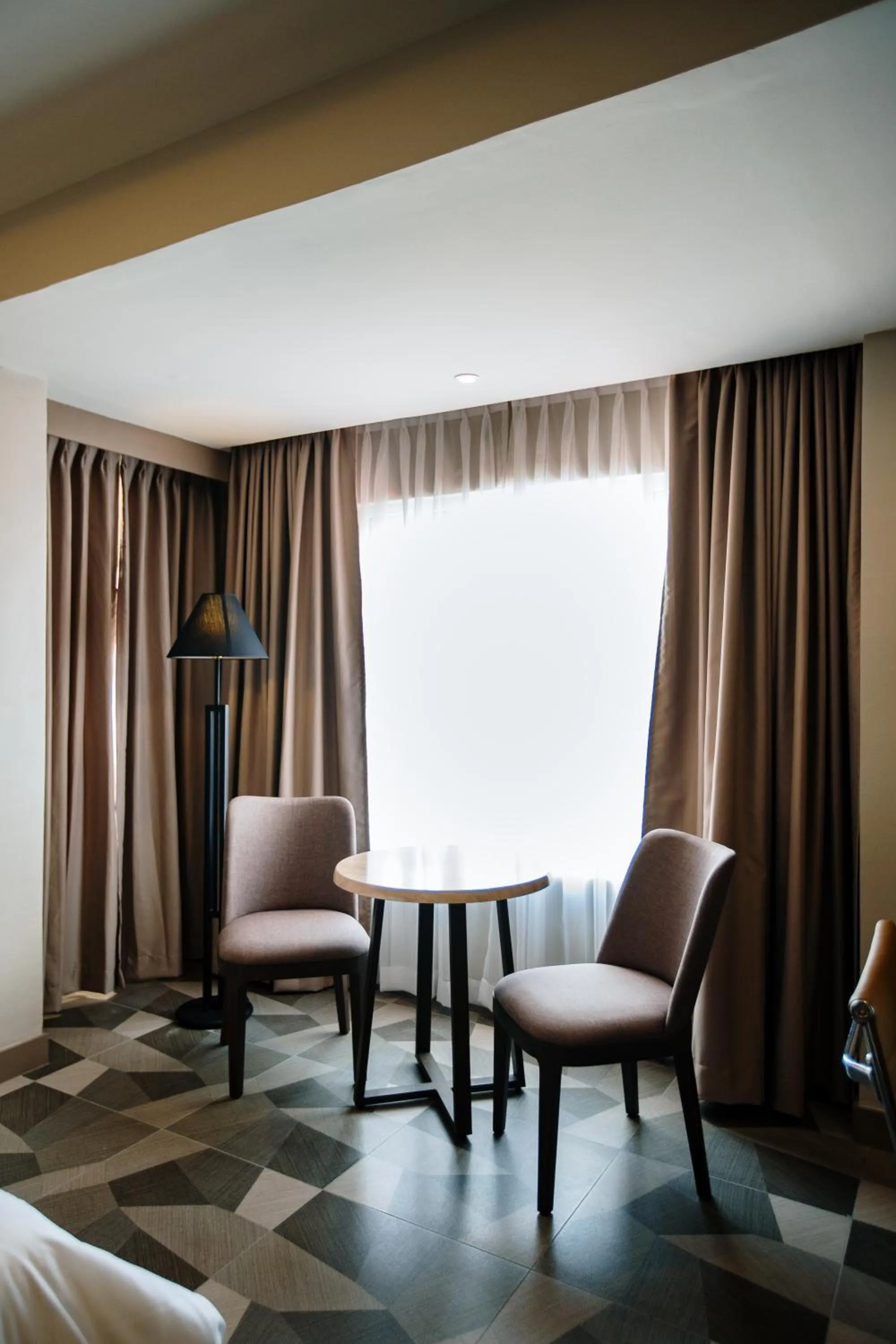 Seating area in Zuri Hotel