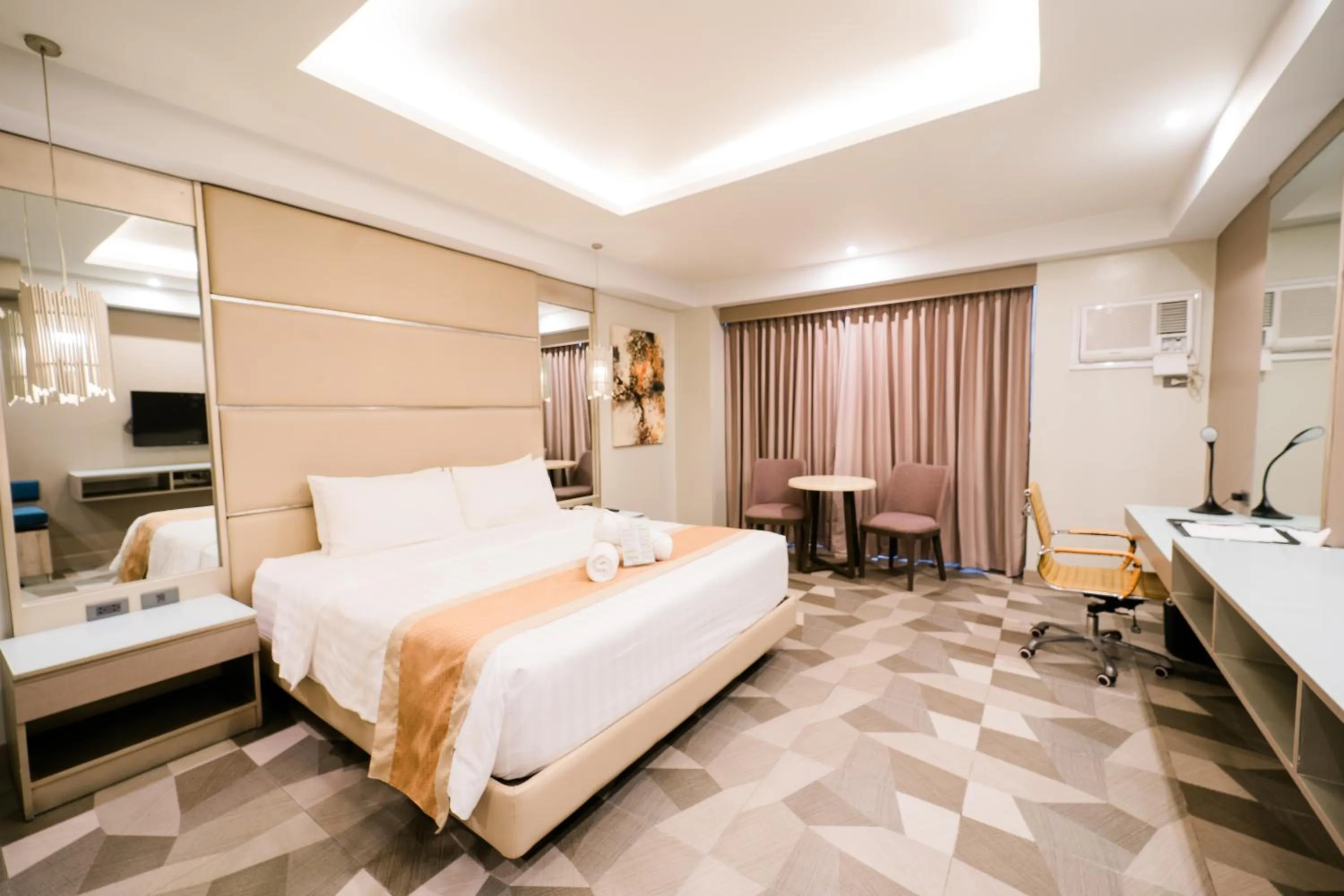 Photo of the whole room, Bed in Zuri Hotel