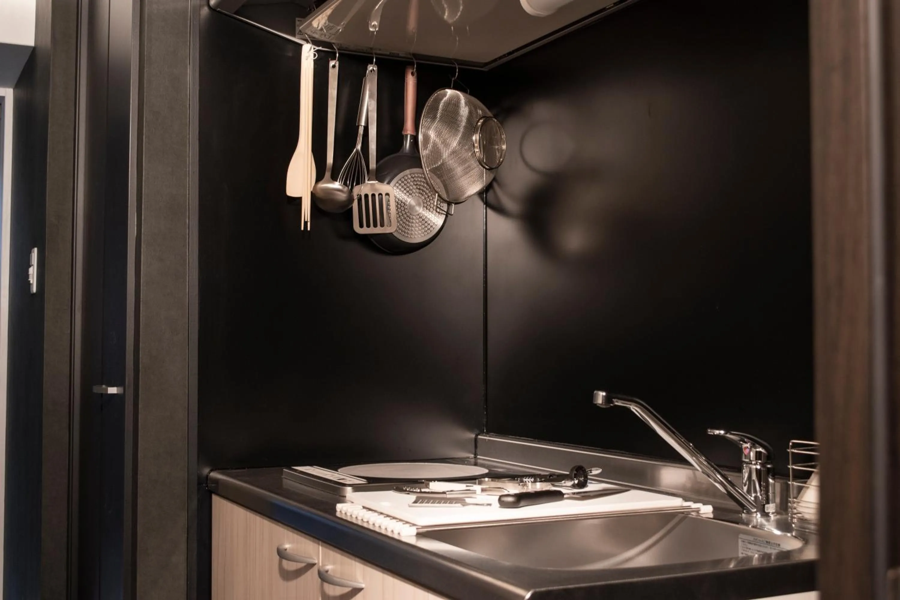 Kitchen or kitchenette in EARTHMANS OSAKA-JO