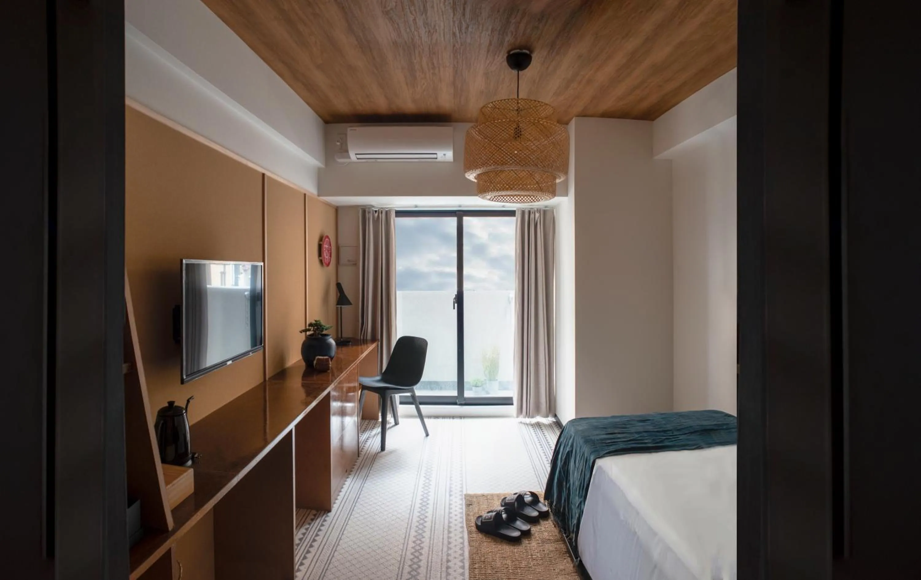 Photo of the whole room, Bed in EARTHMANS OSAKA-JO