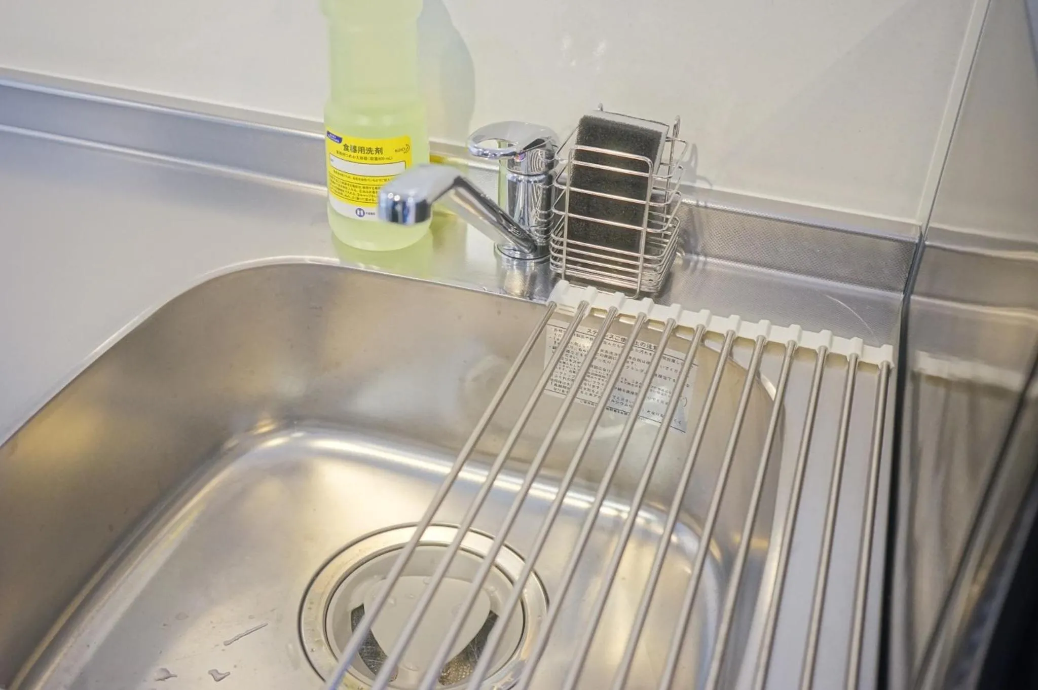 Kitchen or kitchenette in EARTHMANS OSAKA-JO