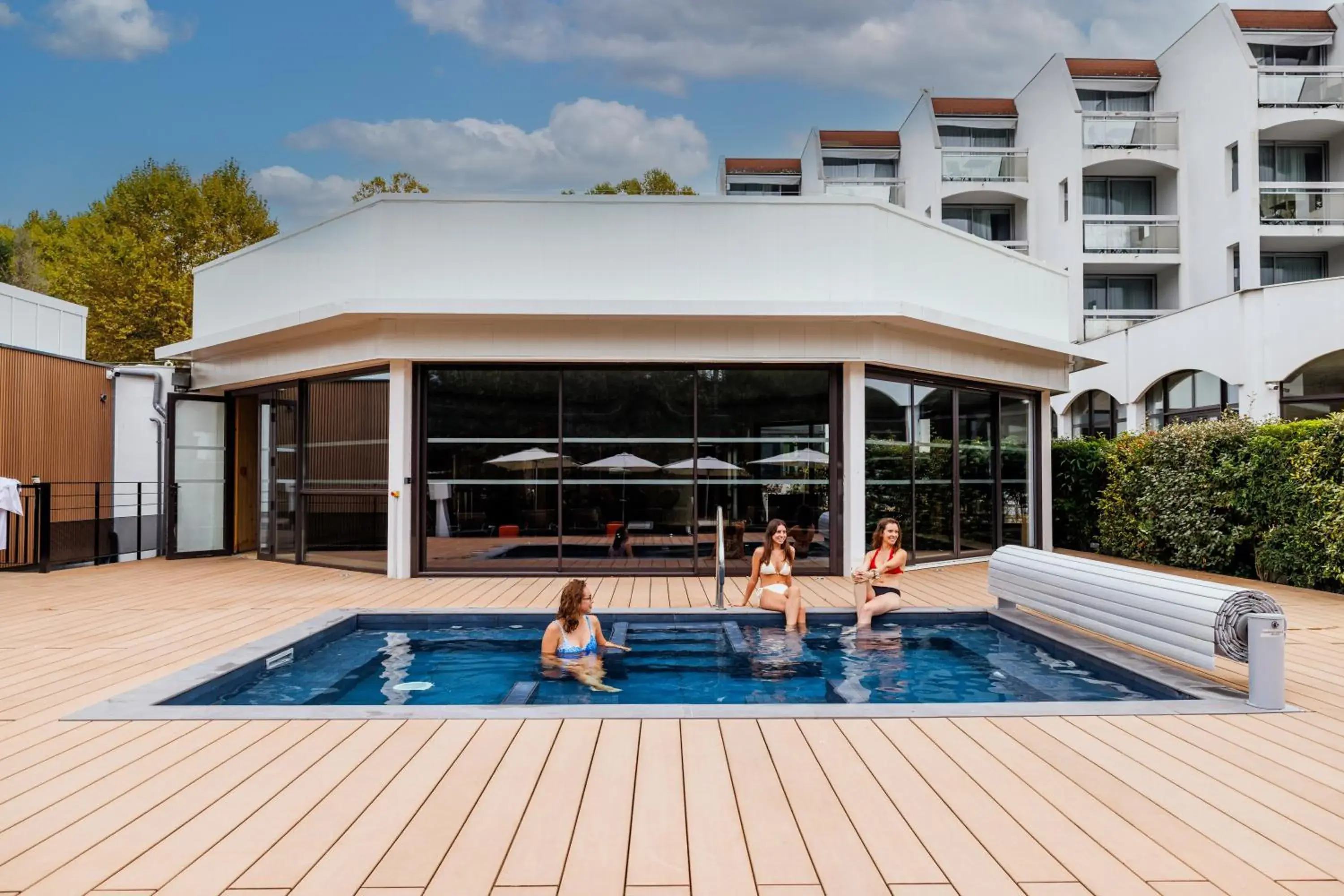 Swimming pool in Mercure Aix-les-Bains Domaine de Marlioz Hôtel & Spa Swimming pool in Mercure Aix-les-Bains Domaine de Marlioz Hôtel & Spa