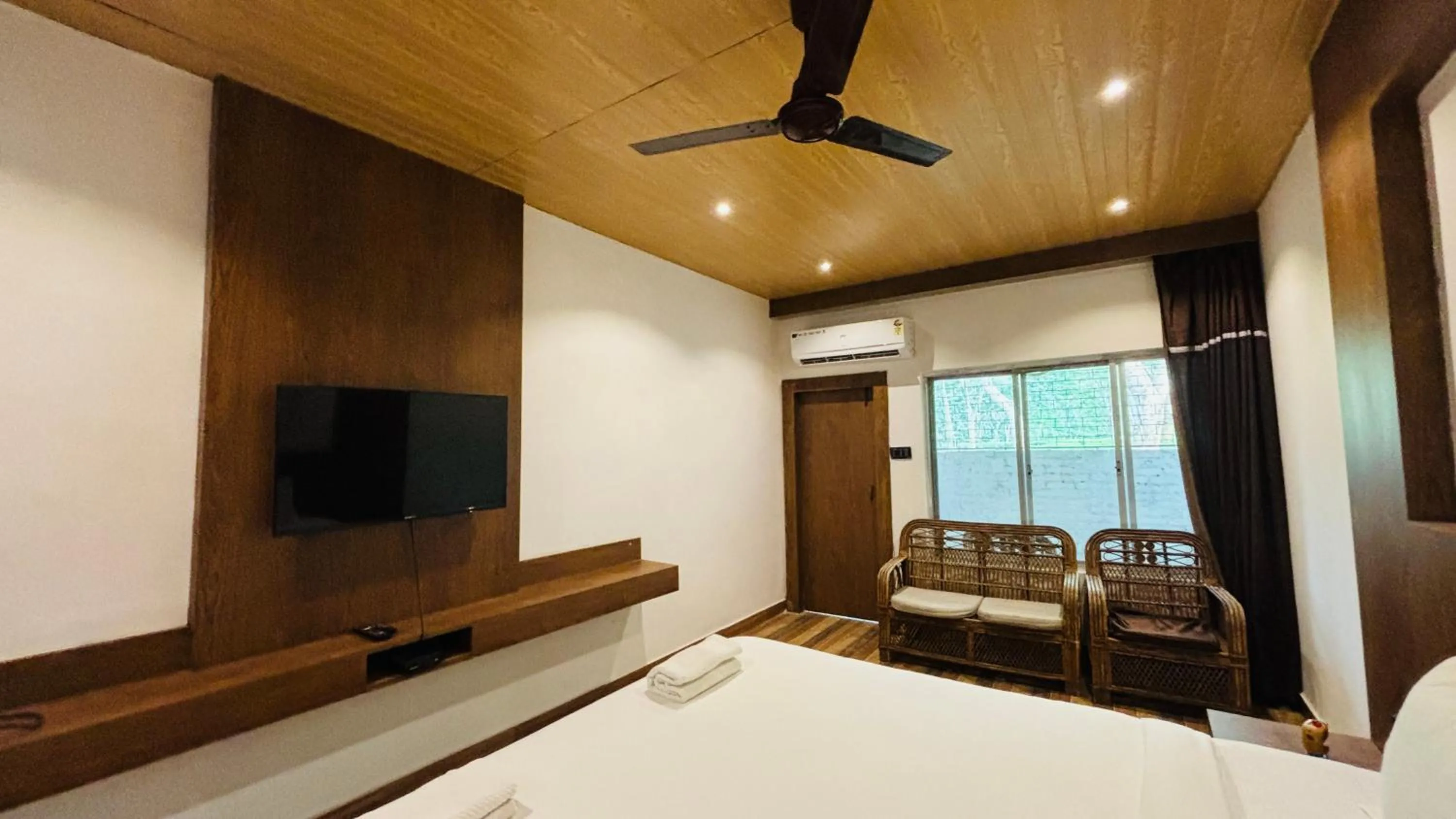TV and multimedia, Bed in Kaziranga Eco Village Resort