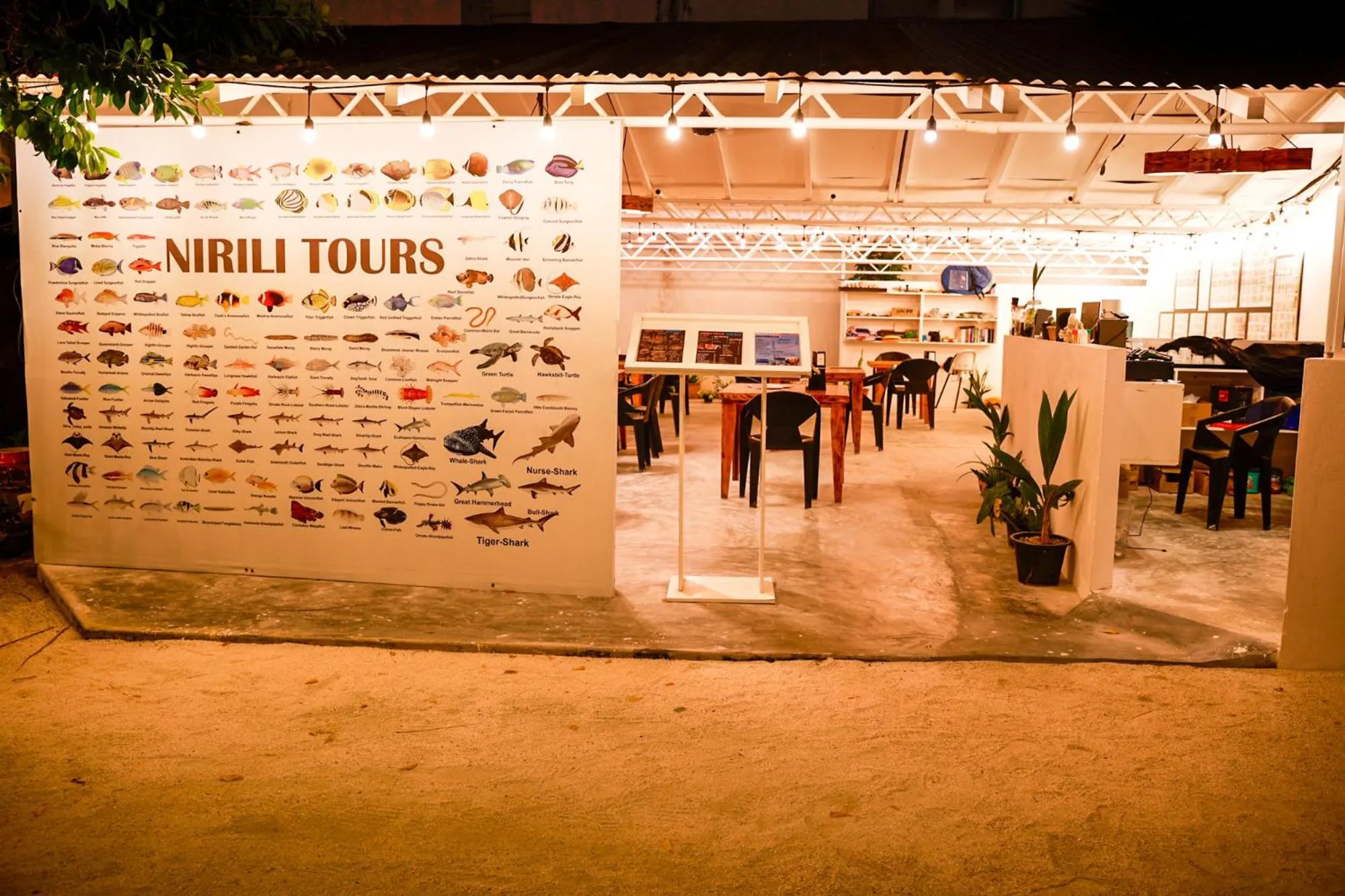 Restaurant/places to eat in Nirili Villa