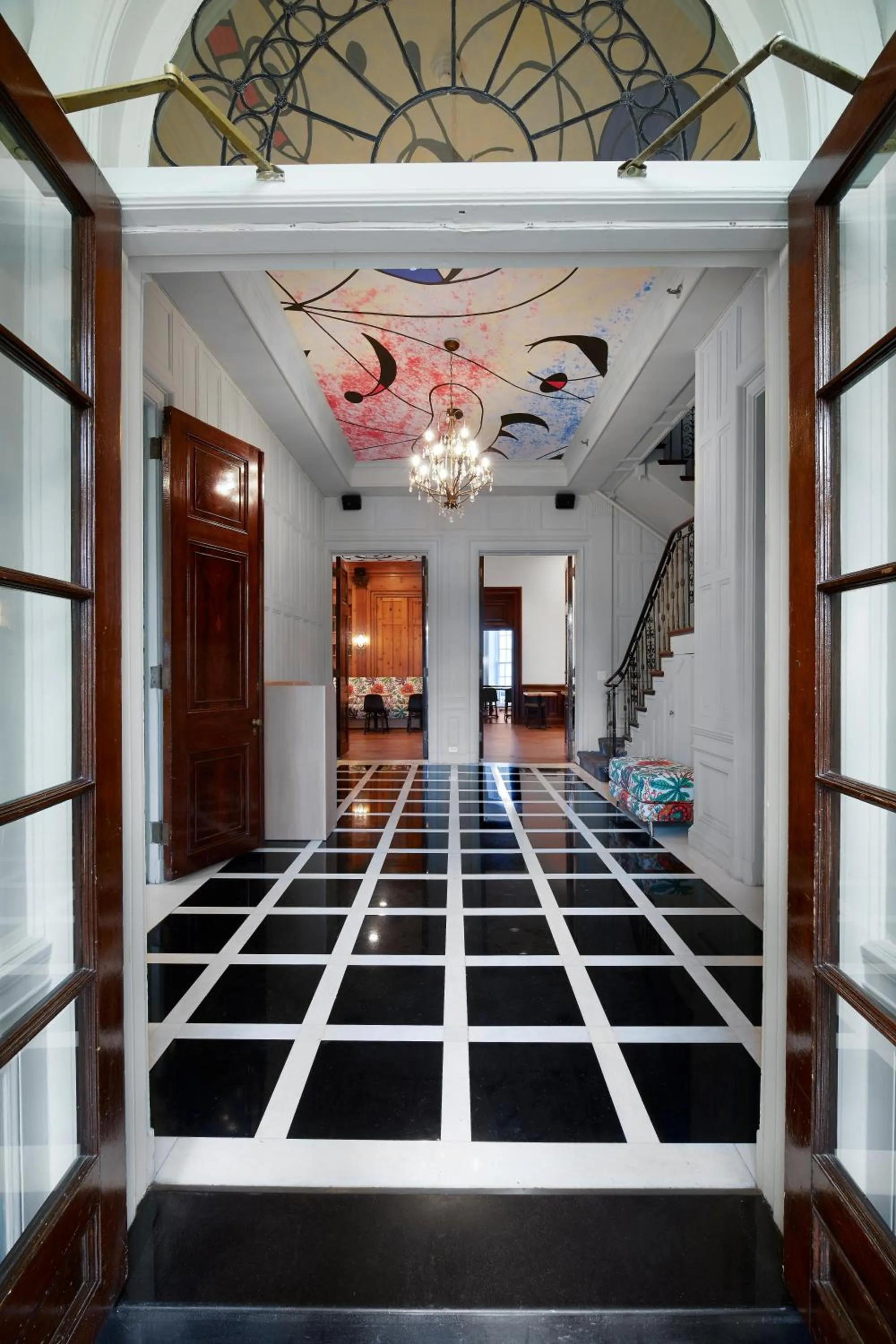 Facade/entrance in Tarrytown House Estate