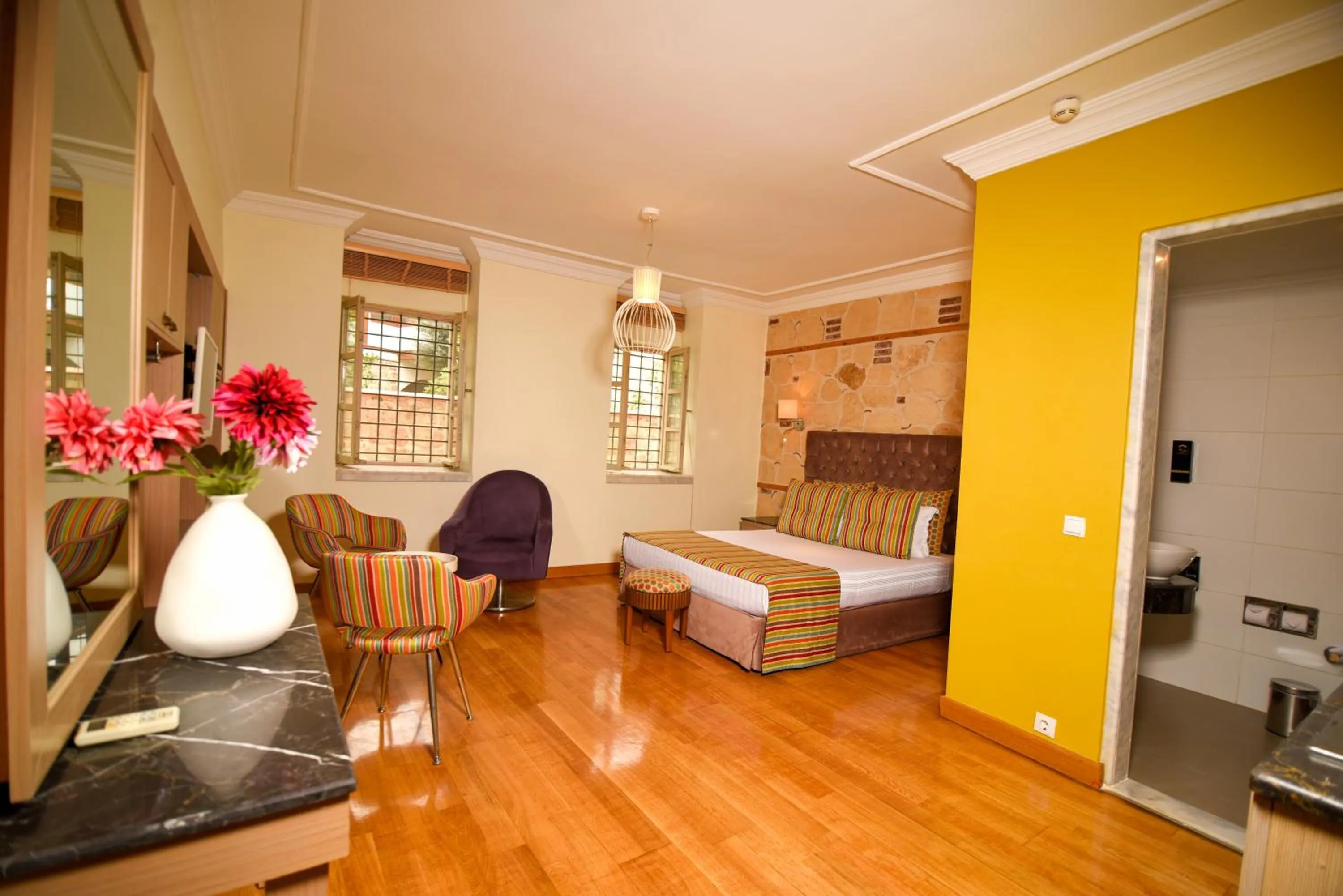 Guests, Bed in Alp Pasa Fiore Garden Suites - Special Class