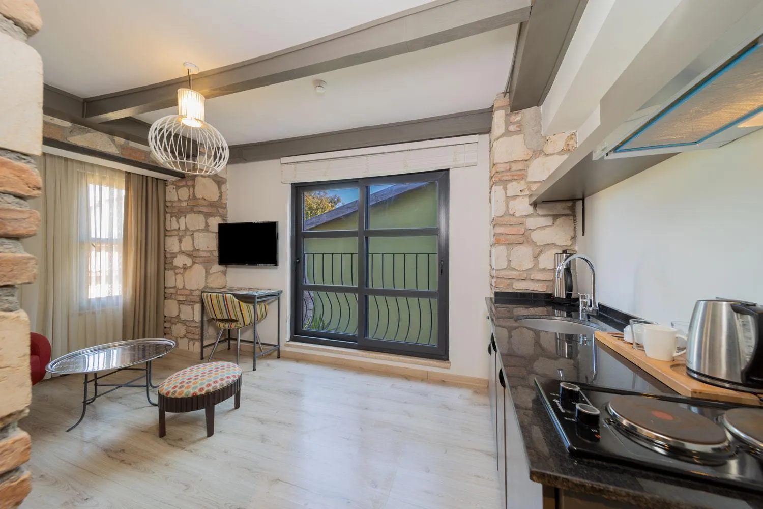 TV and multimedia in Alp Pasa Fiore Garden Suites - Special Class