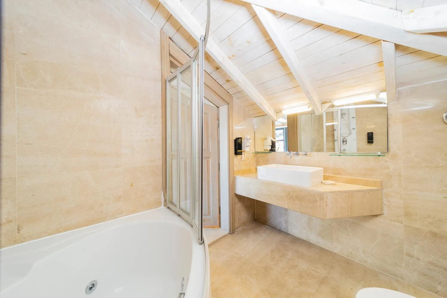 Shower in Alp Pasa Fiore Garden Suites - Special Class