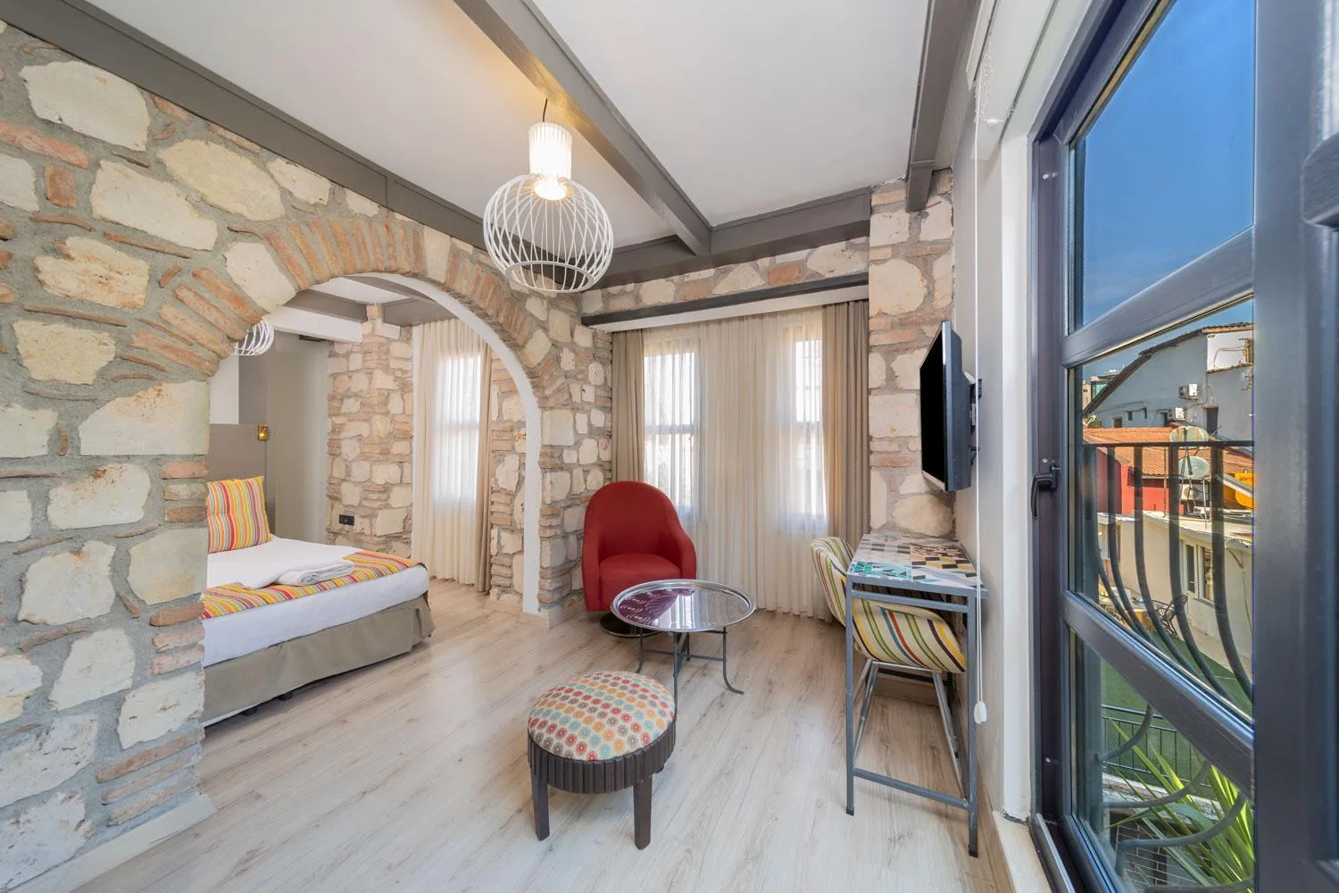 Patio, Bed in Alp Pasa Fiore Garden Suites - Special Class