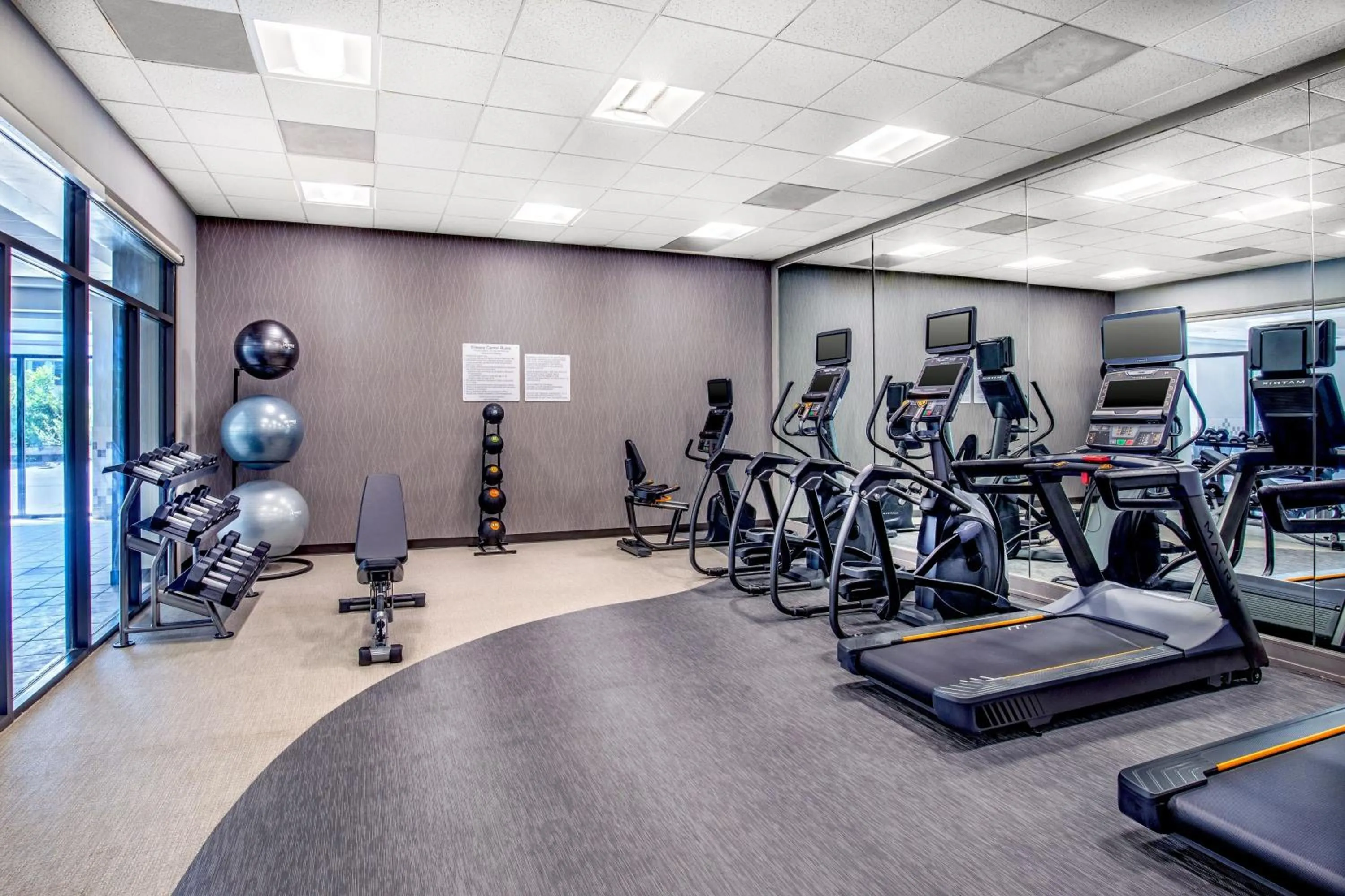 Fitness centre/facilities in Courtyard by Marriott Boston Billerica Bedford