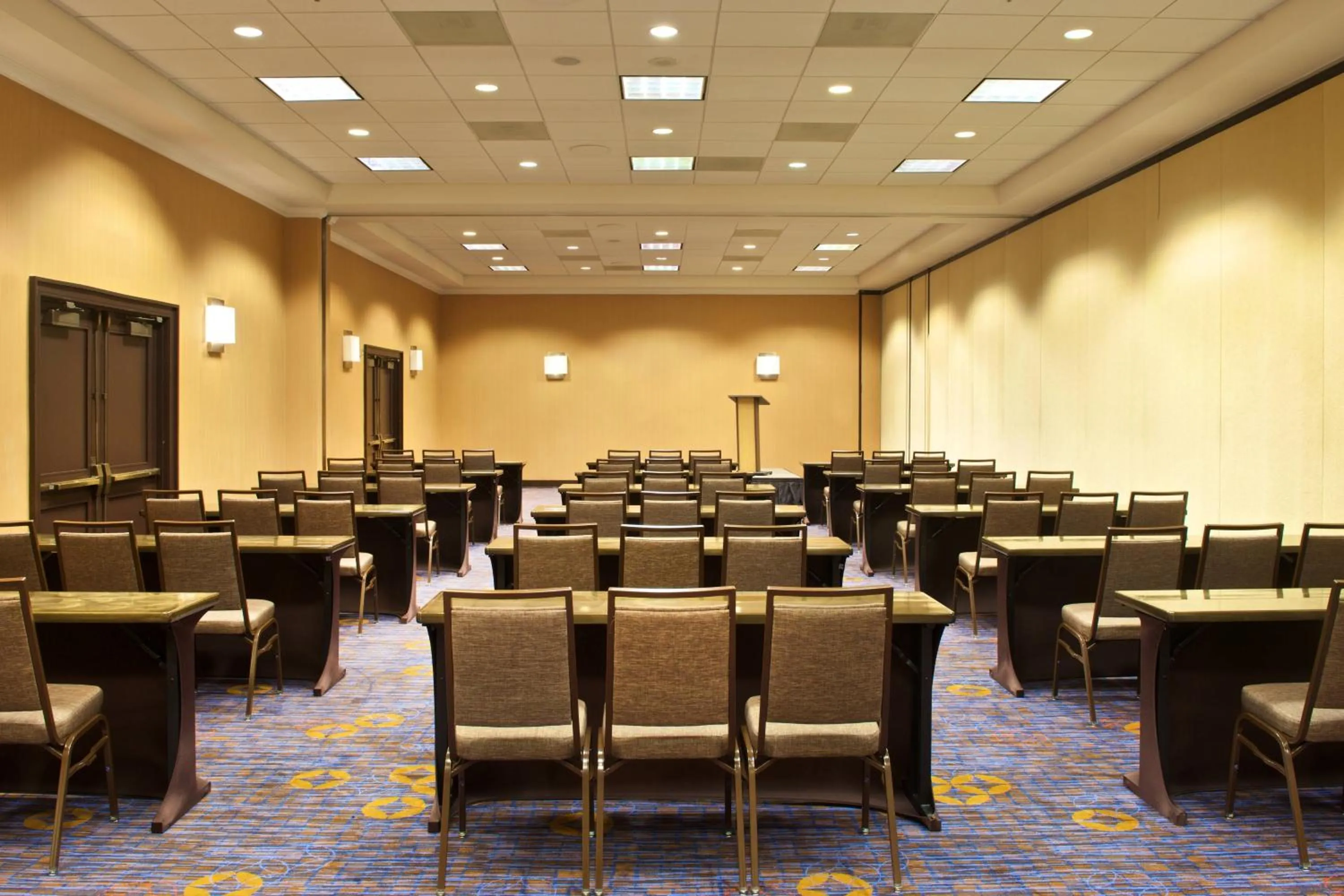 Meeting/conference room in Courtyard by Marriott Boston Billerica Bedford