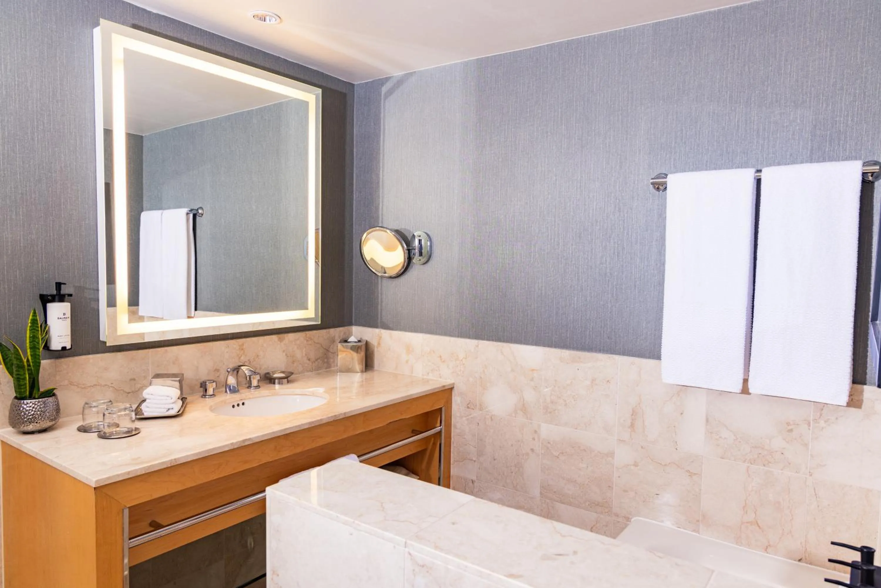 Bathroom in Sofitel Chicago Magnificent Mile