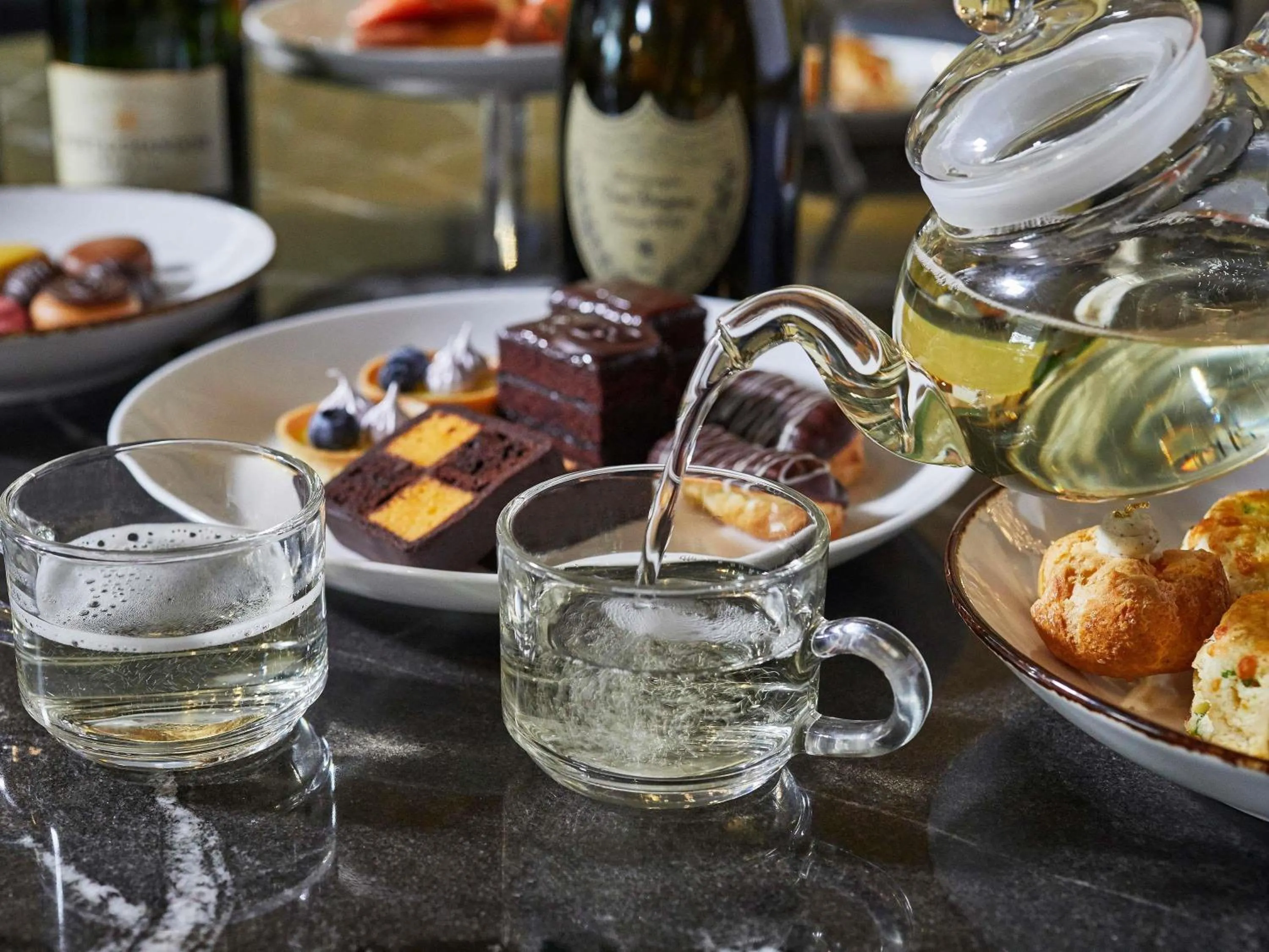 Restaurant/places to eat in Sofitel Chicago Magnificent Mile