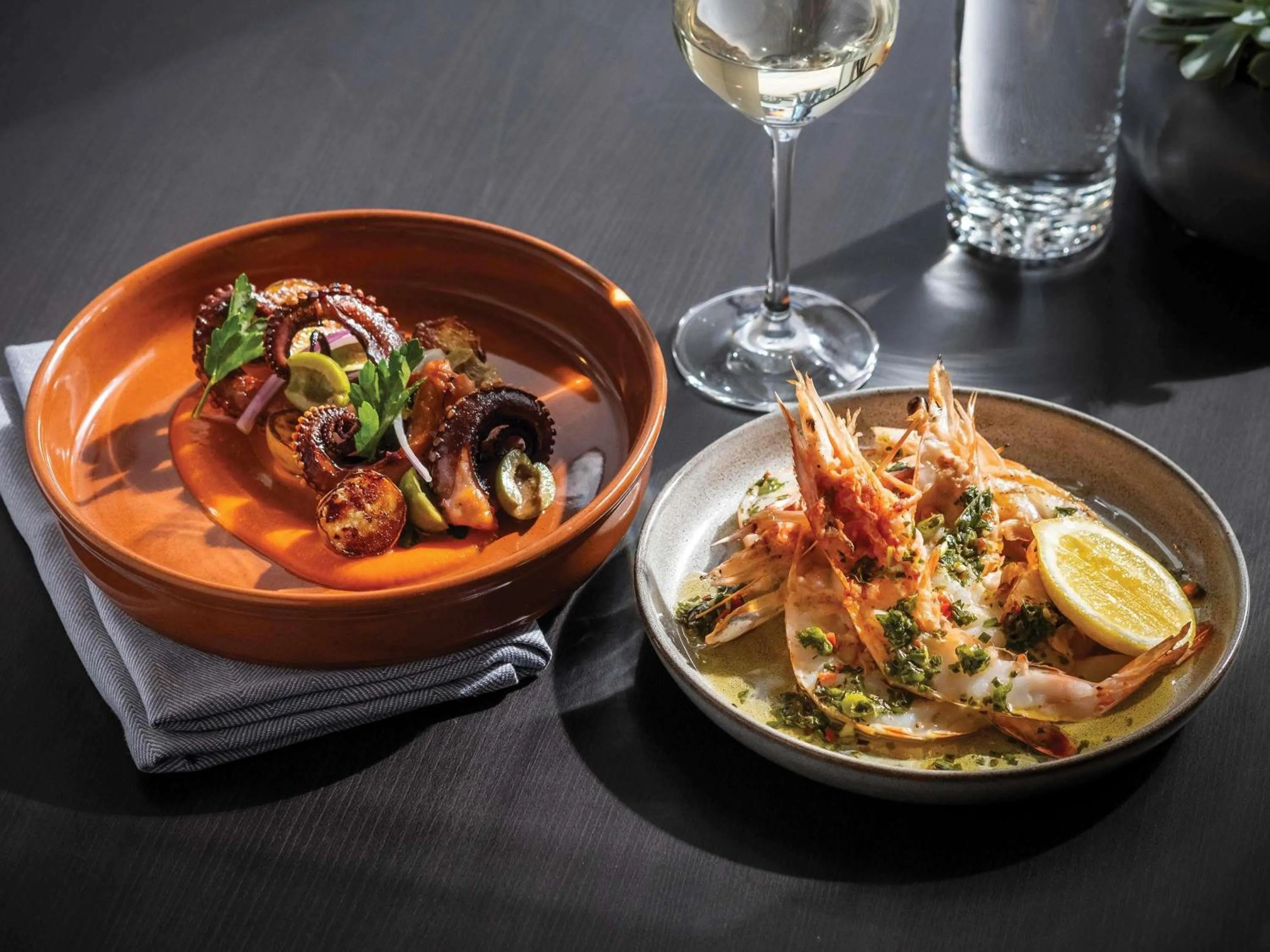 Restaurant/places to eat in Sofitel Chicago Magnificent Mile