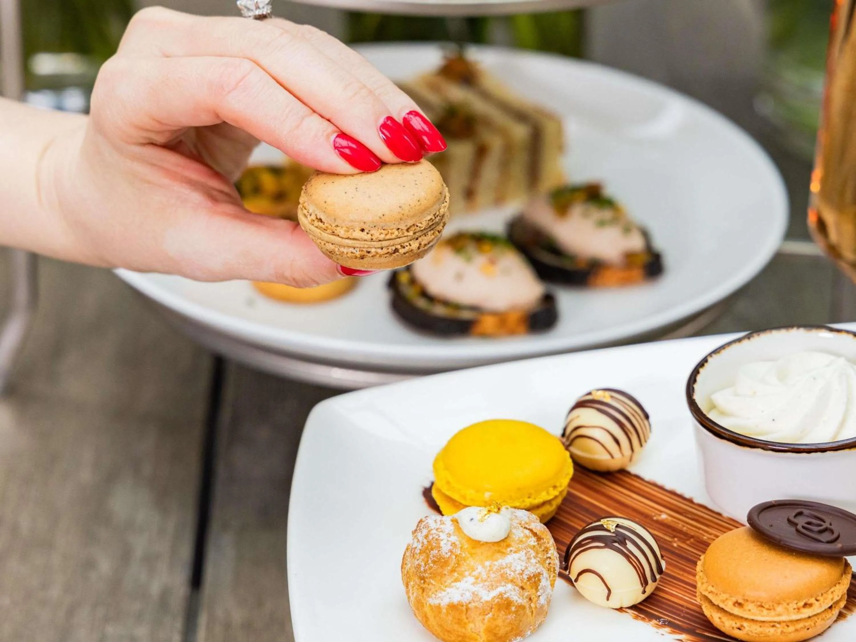 Restaurant/places to eat in Sofitel Chicago Magnificent Mile