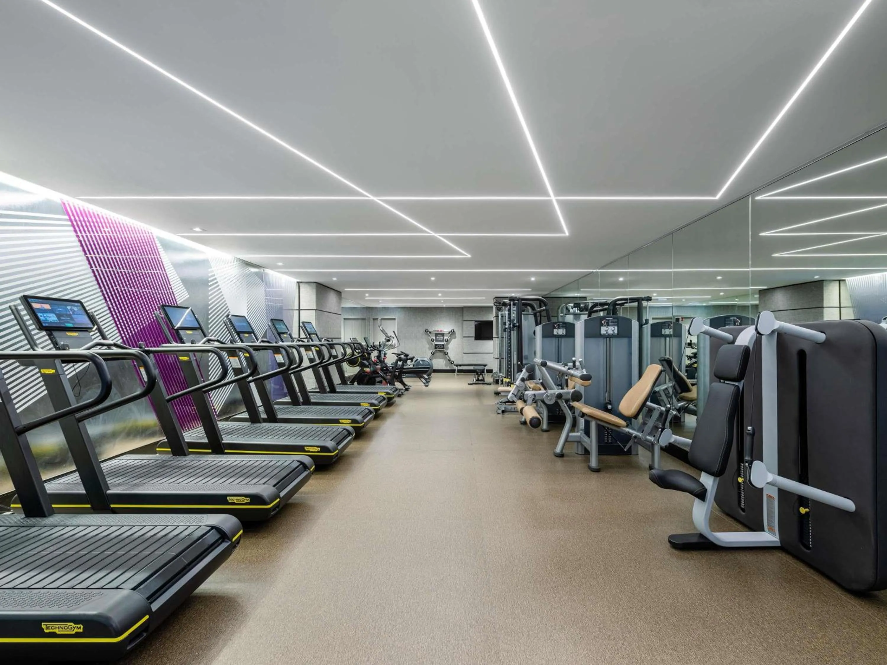 Fitness centre/facilities in Sofitel Chicago Magnificent Mile