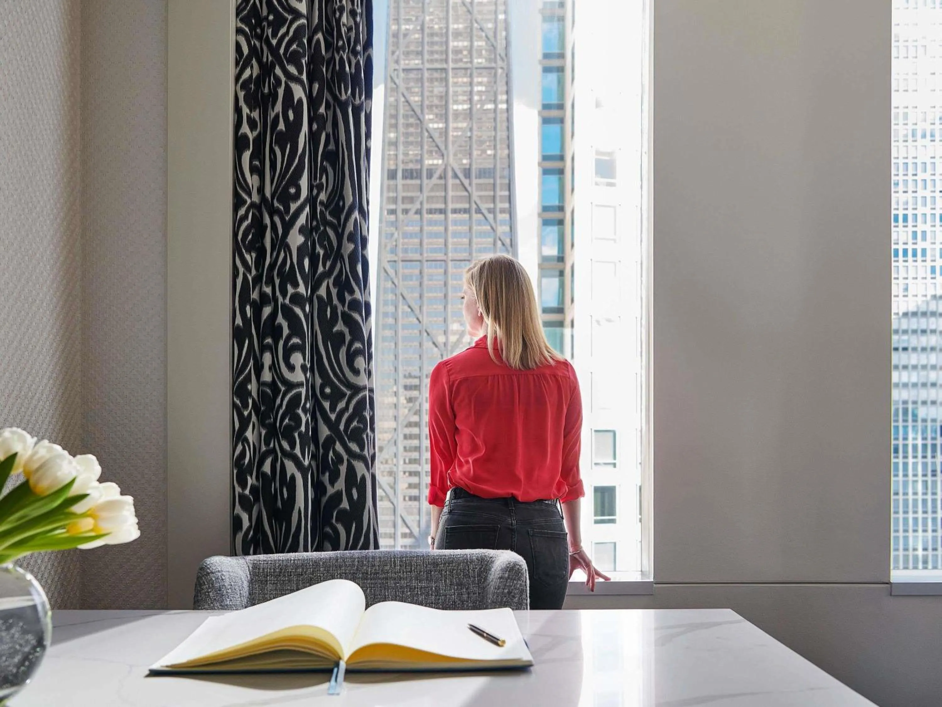 Bedroom in Sofitel Chicago Magnificent Mile