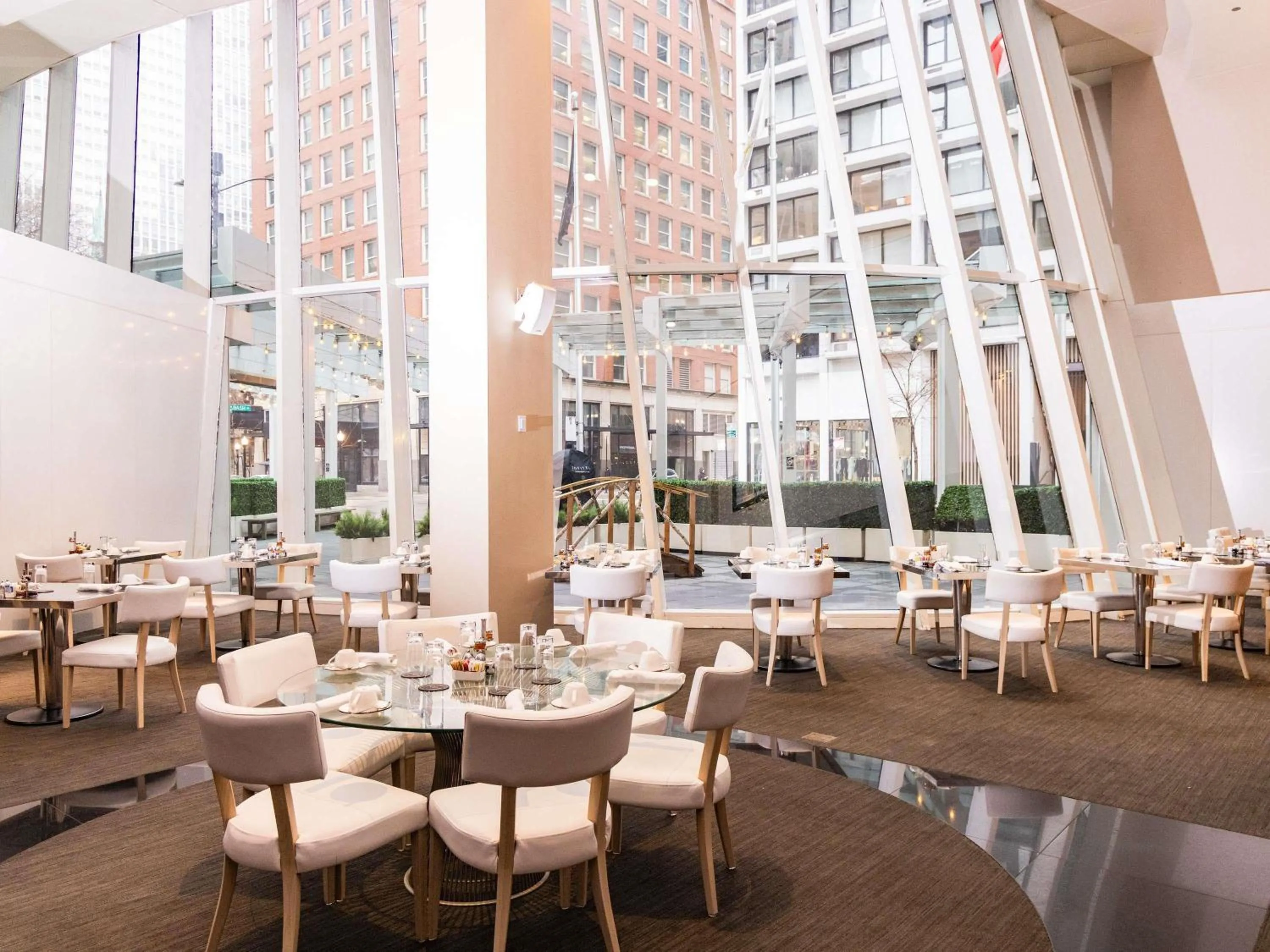 Breakfast in Sofitel Chicago Magnificent Mile