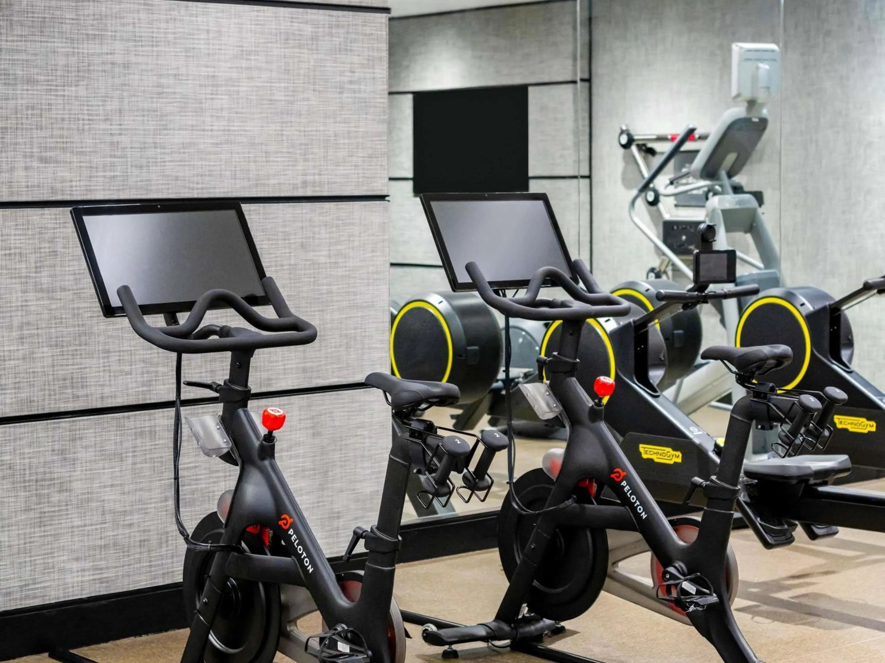 Fitness centre/facilities in Sofitel Chicago Magnificent Mile