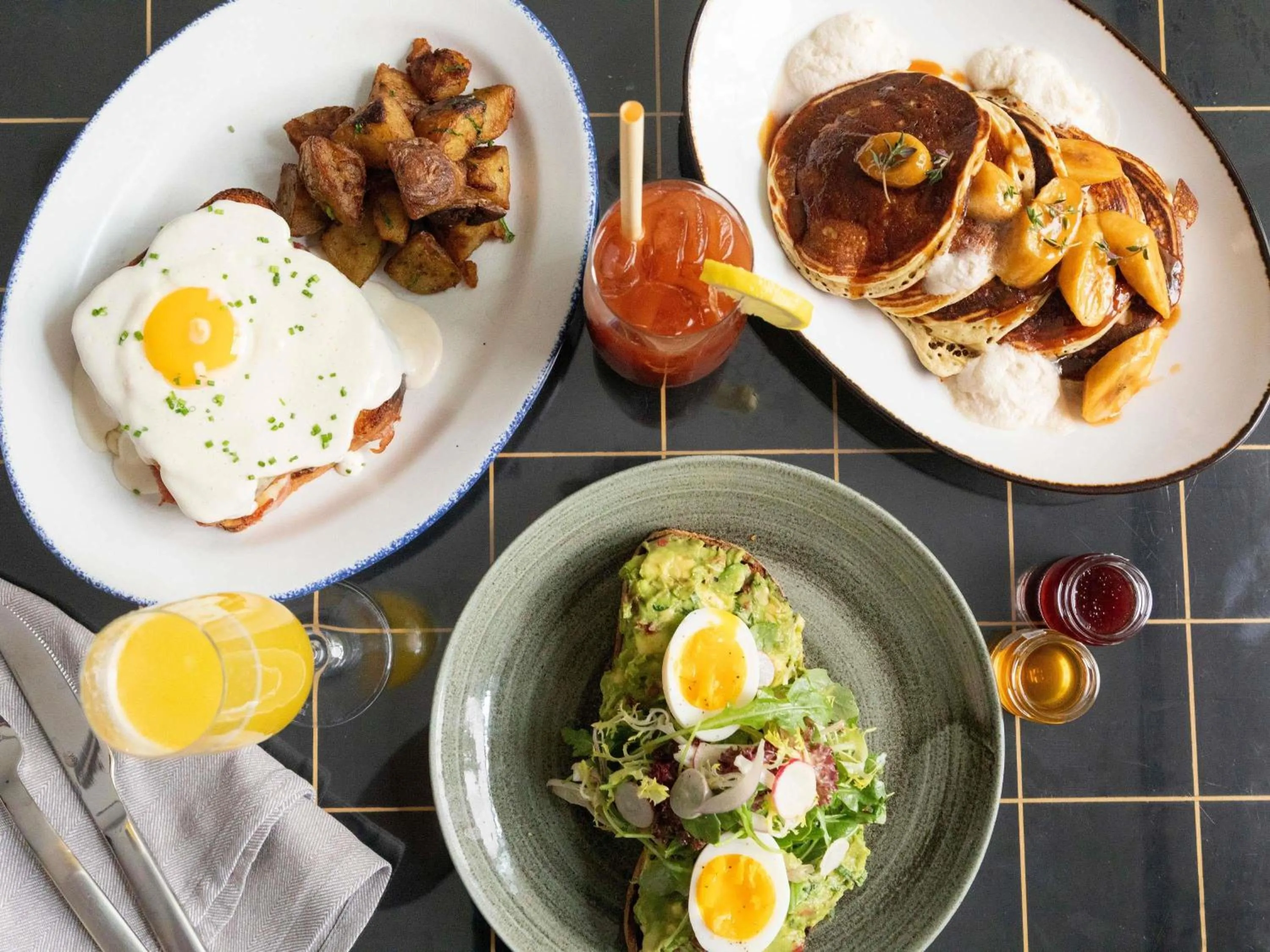 Restaurant/places to eat in Sofitel Chicago Magnificent Mile