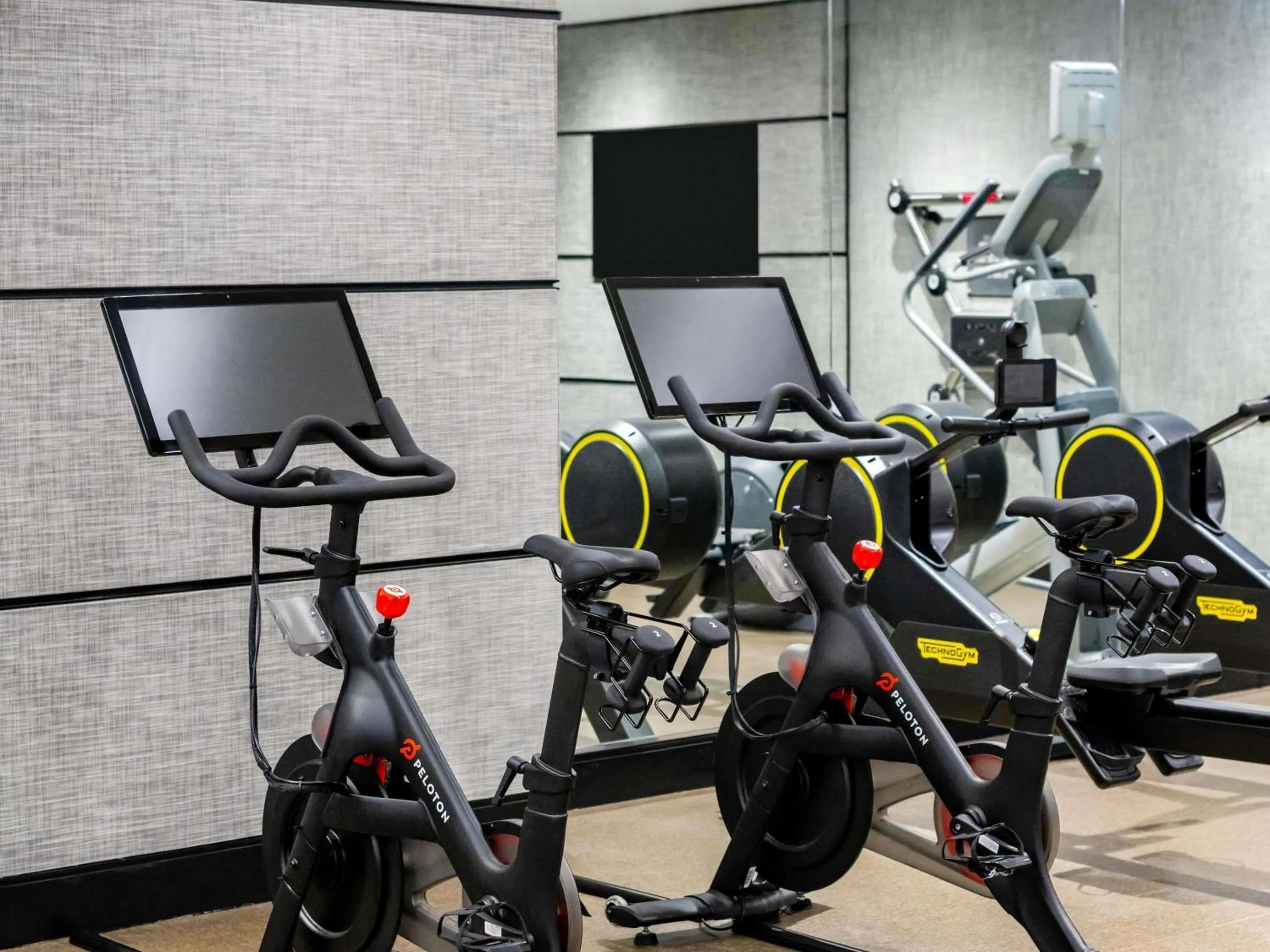Fitness centre/facilities in Sofitel Chicago Magnificent Mile