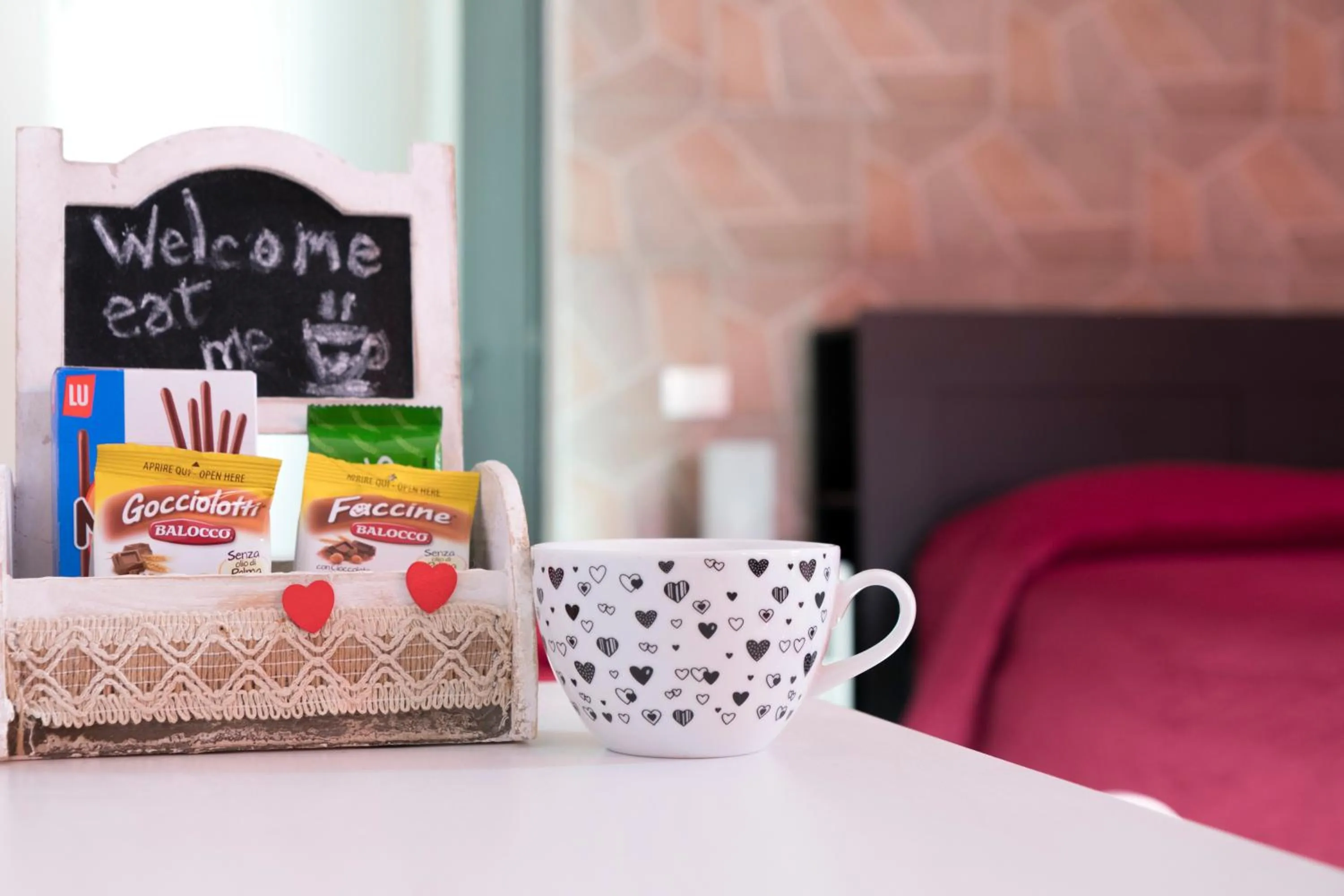 Decorative detail, Bed in Megaride Santa Lucia