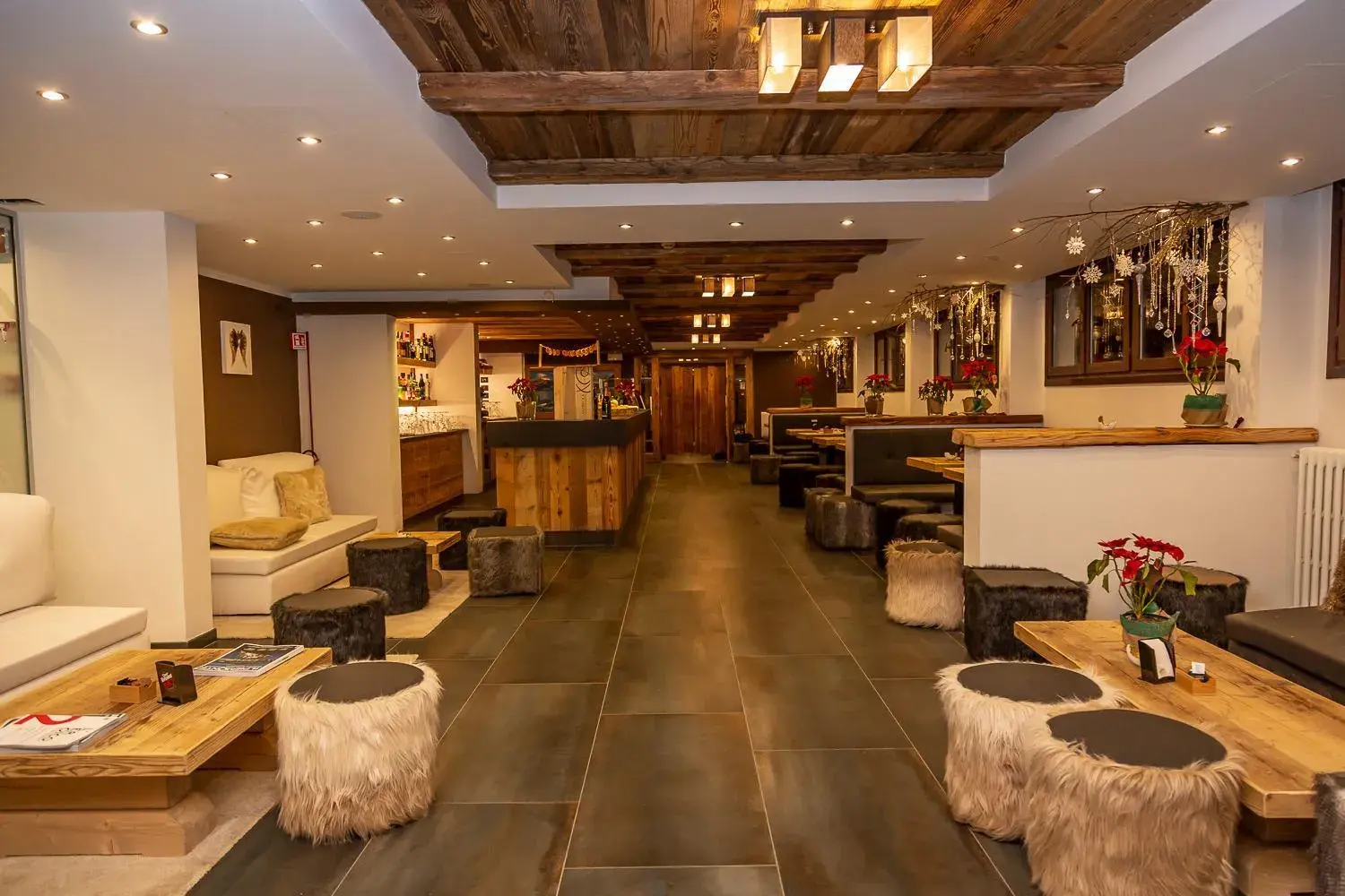 Lounge or bar in Hotel Gran Roc Lounge or bar in Hotel Gran Roc