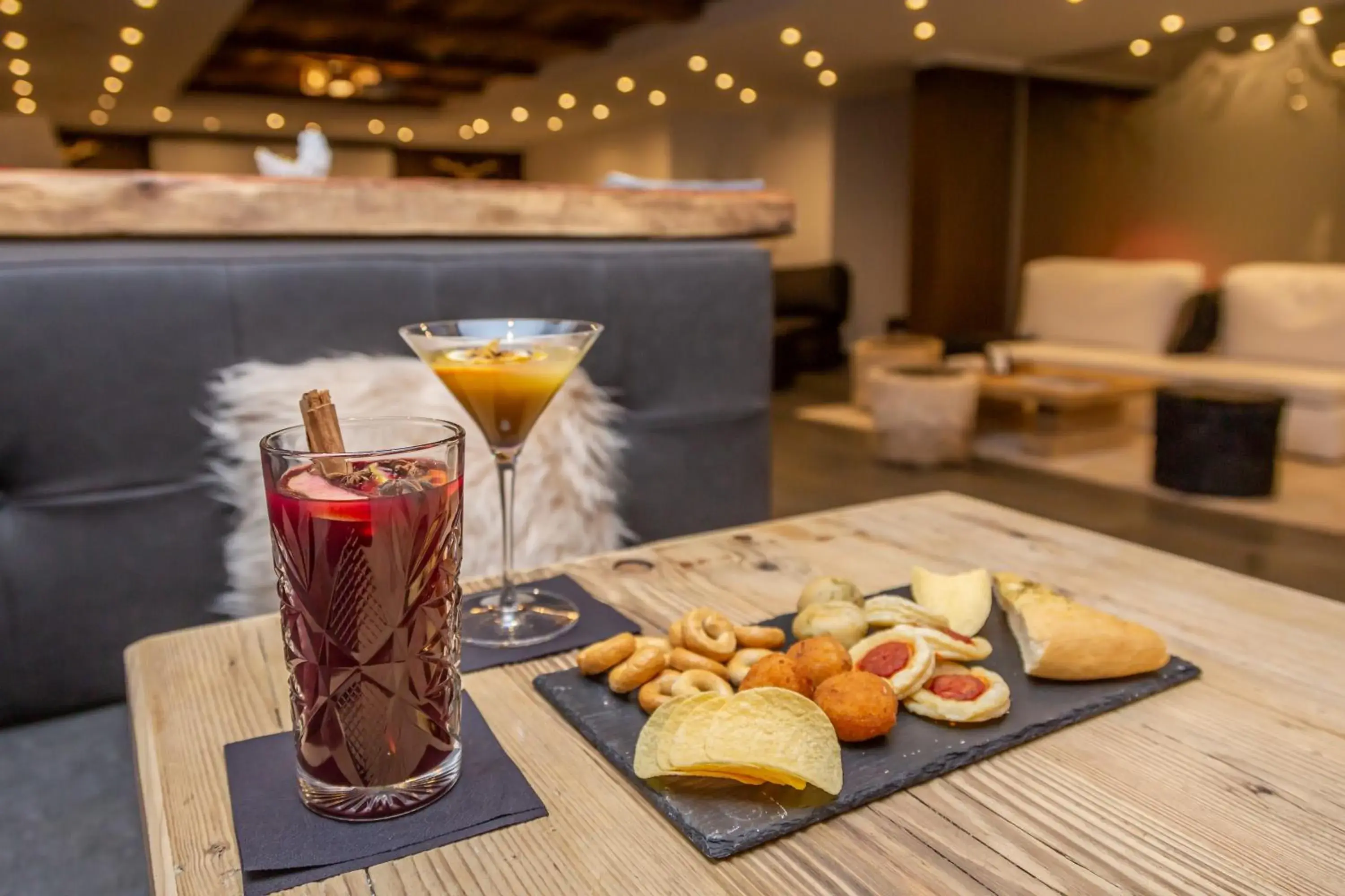 Lounge or bar in Hotel Gran Roc Lounge or bar in Hotel Gran Roc