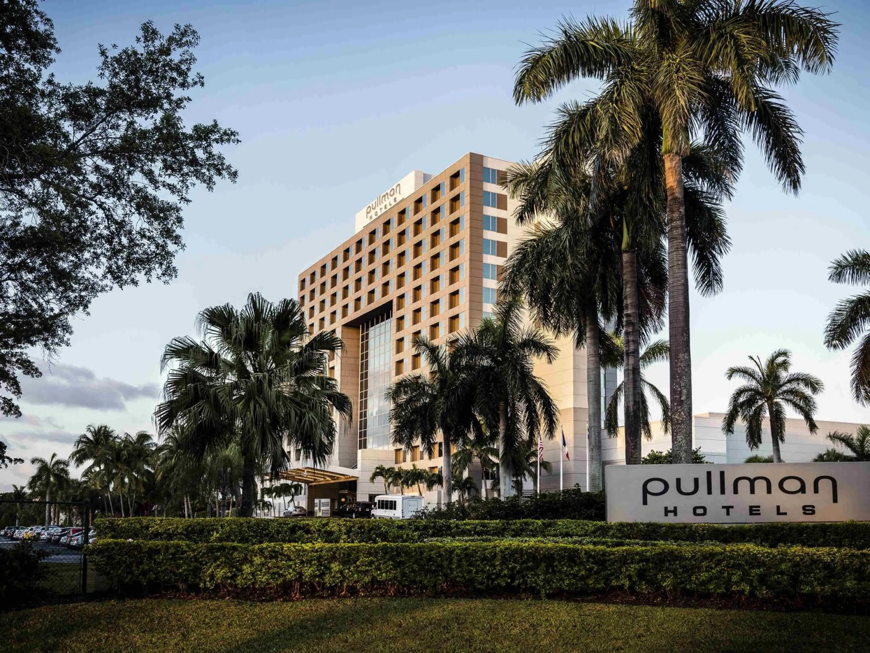 Property building in Pullman Miami Airport
