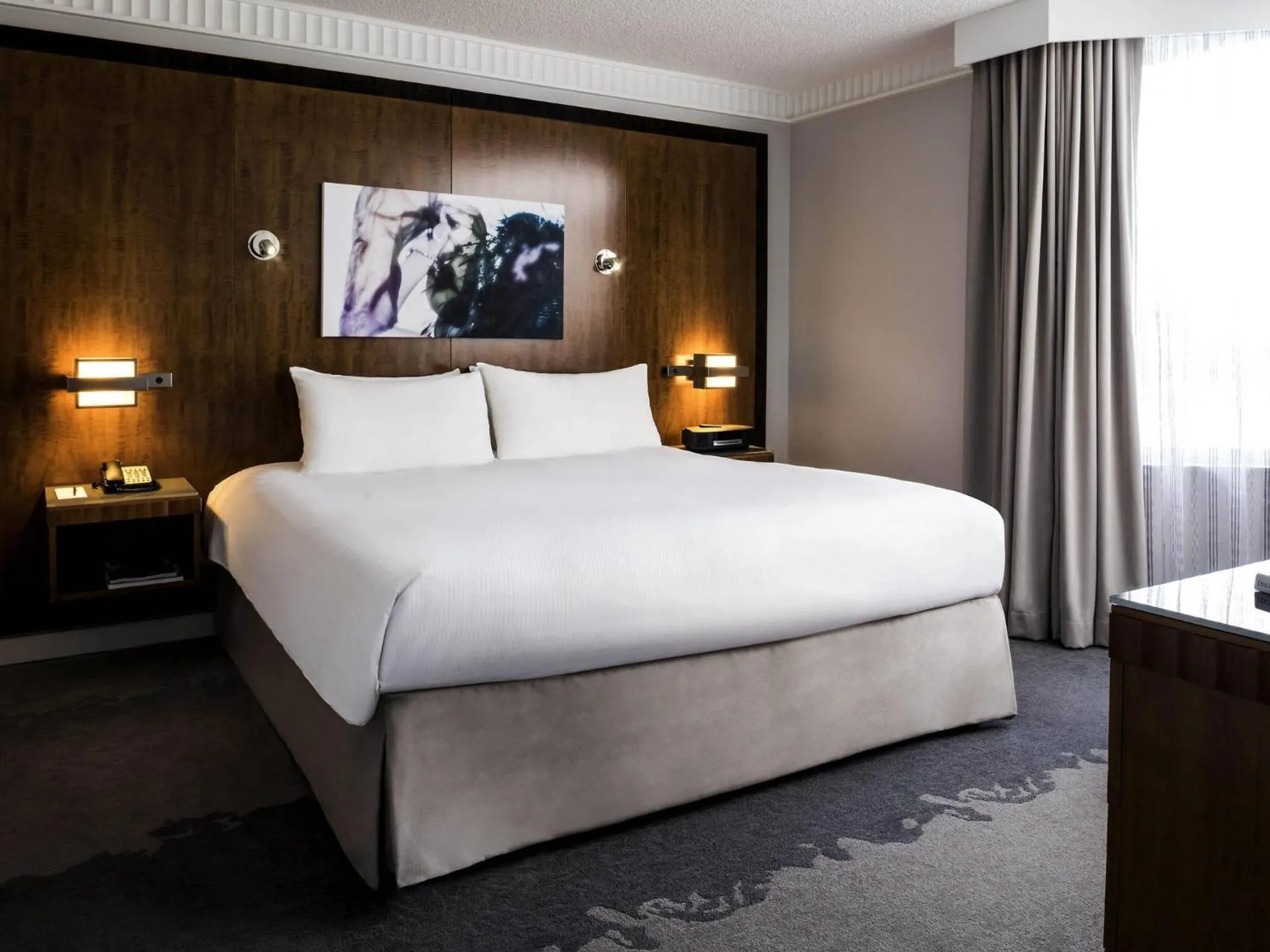 Bedroom, Bed in Pullman Miami Airport