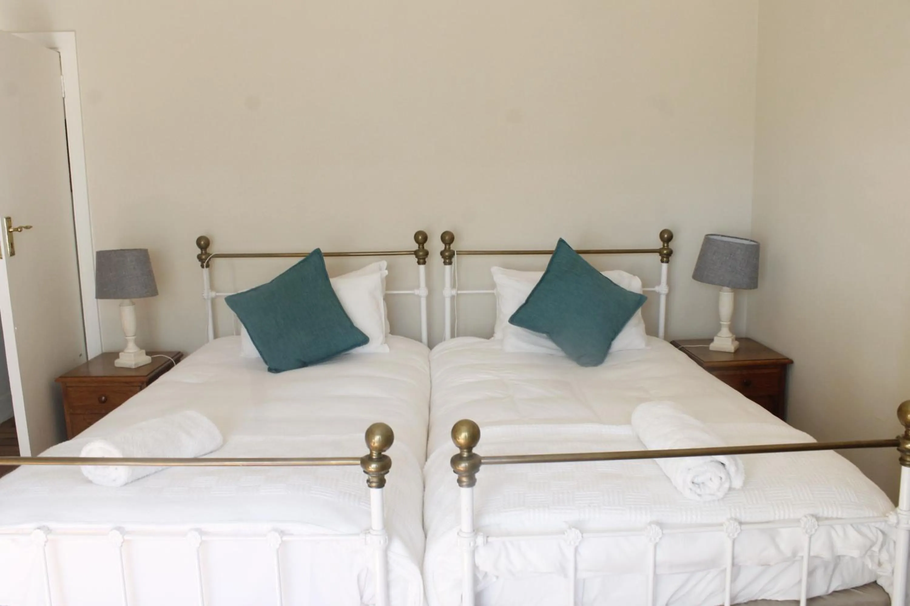 Bedroom, Bed in Umoya