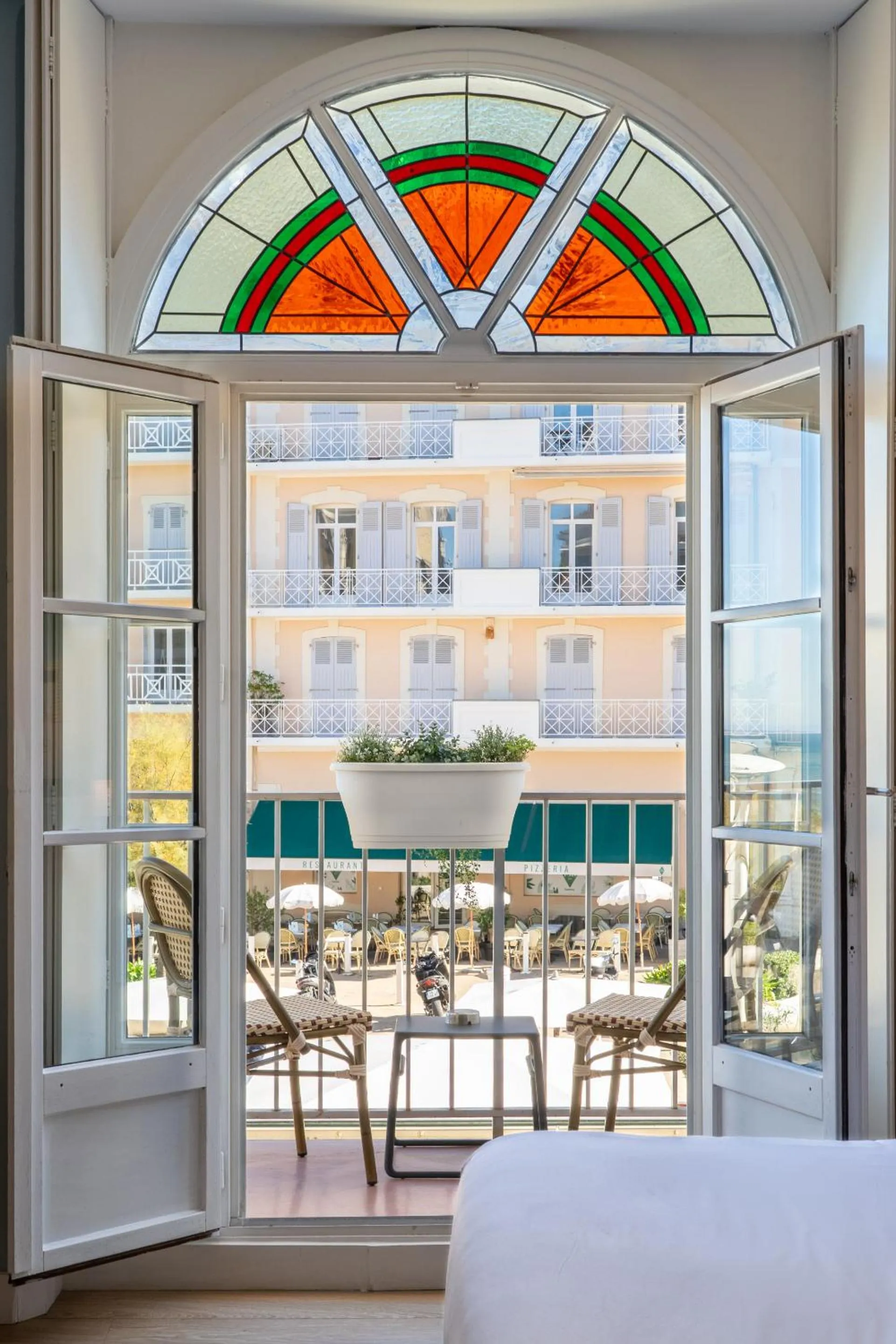 Bedroom in Hotel De L'Océan